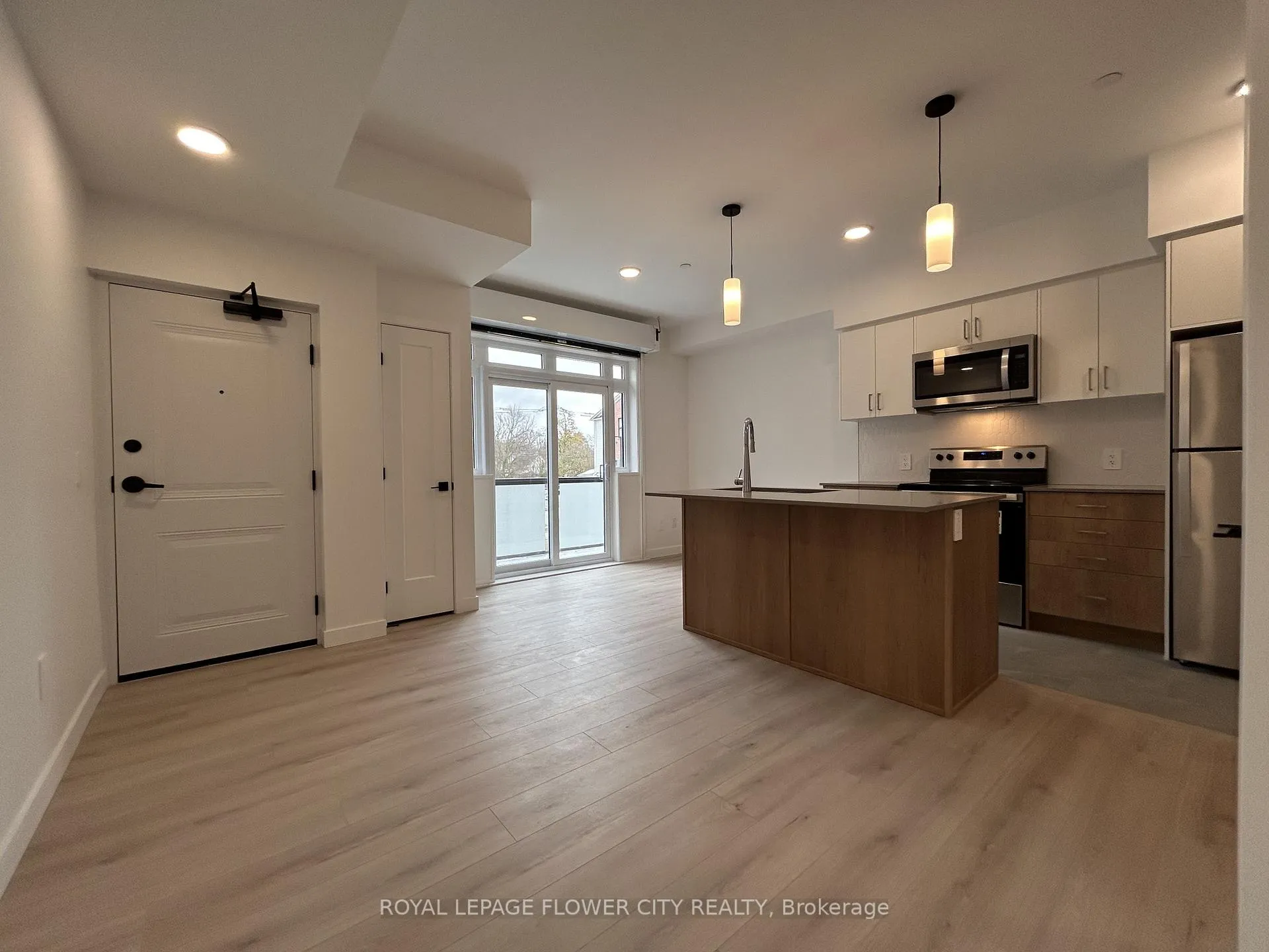 Photo 2 of Unit 49, 31 Mill Street, Kitchener — HOMEH
