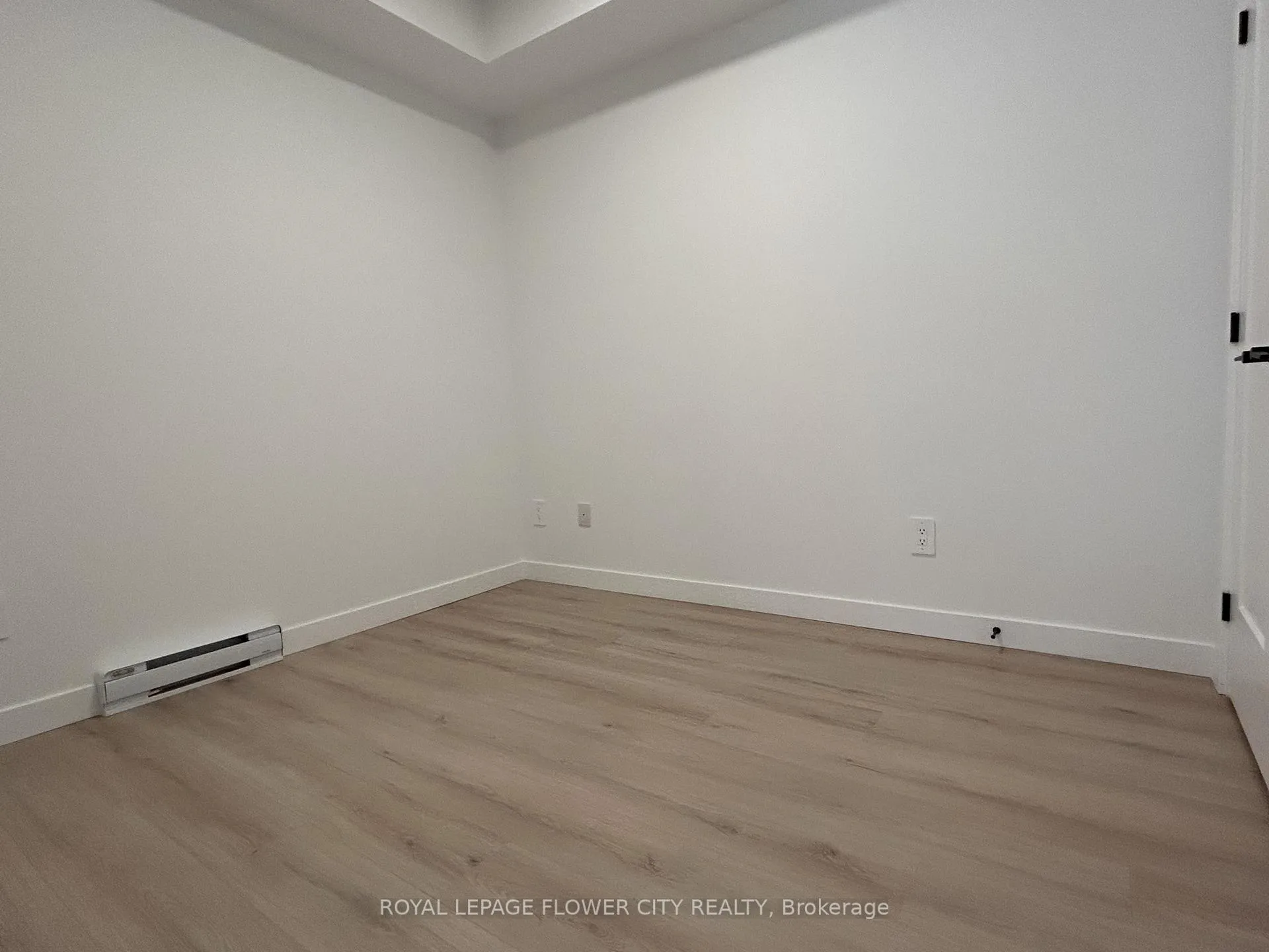 Photo 6 of Unit 49, 31 Mill Street, Kitchener — HOMEH