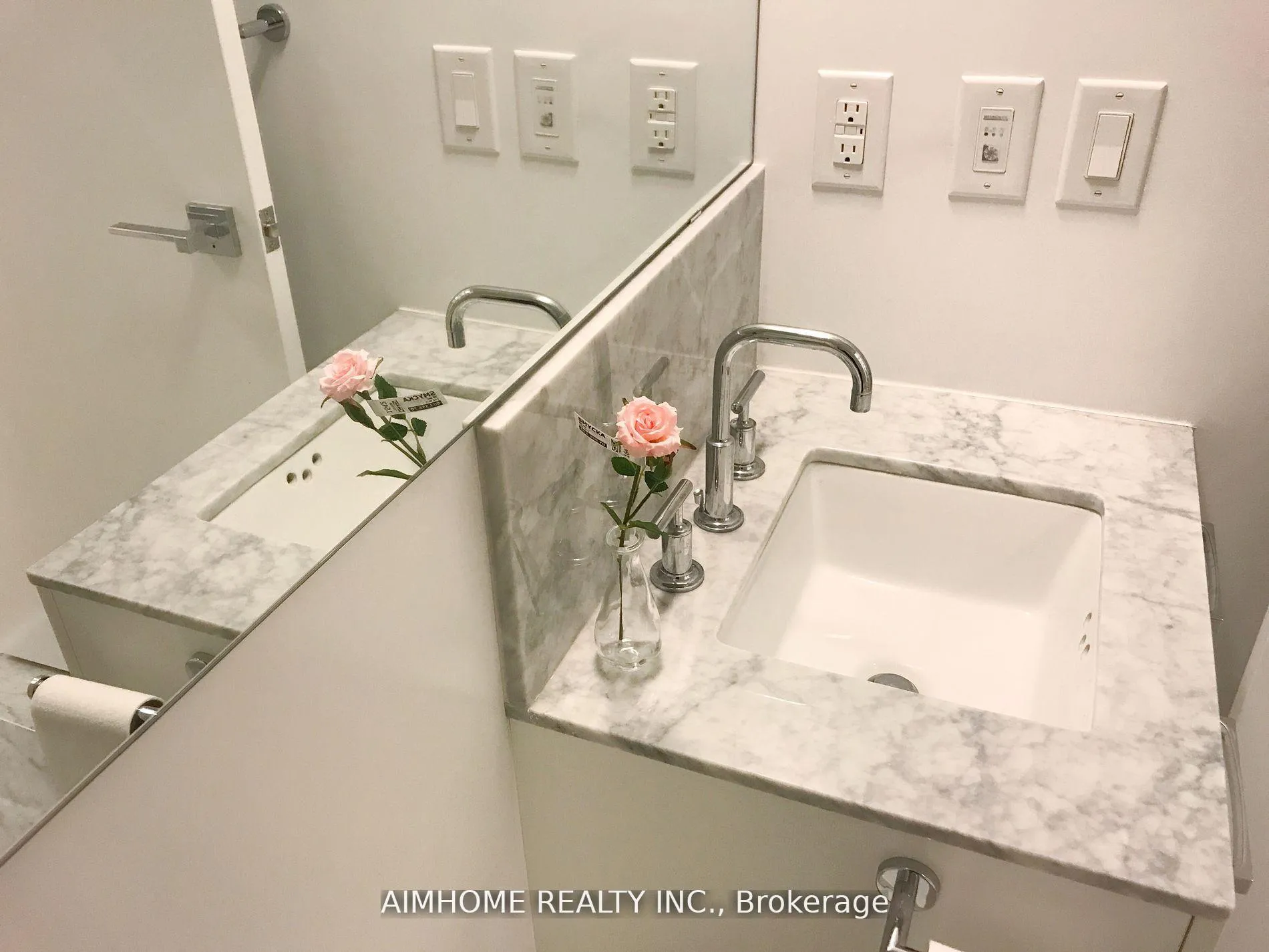 Photo 6 of Unit 2603, 42 Charles Street E, Toronto, Church-Yonge Corridor — HOMEH