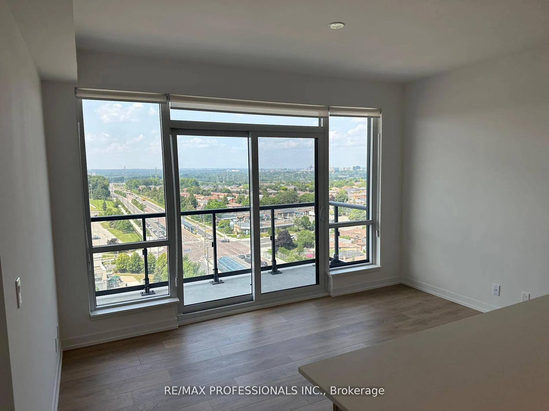 Photo 7 of Unit B1203, 7950 Bathurst Street, Vaughan, Beverley Glen — HOMEH