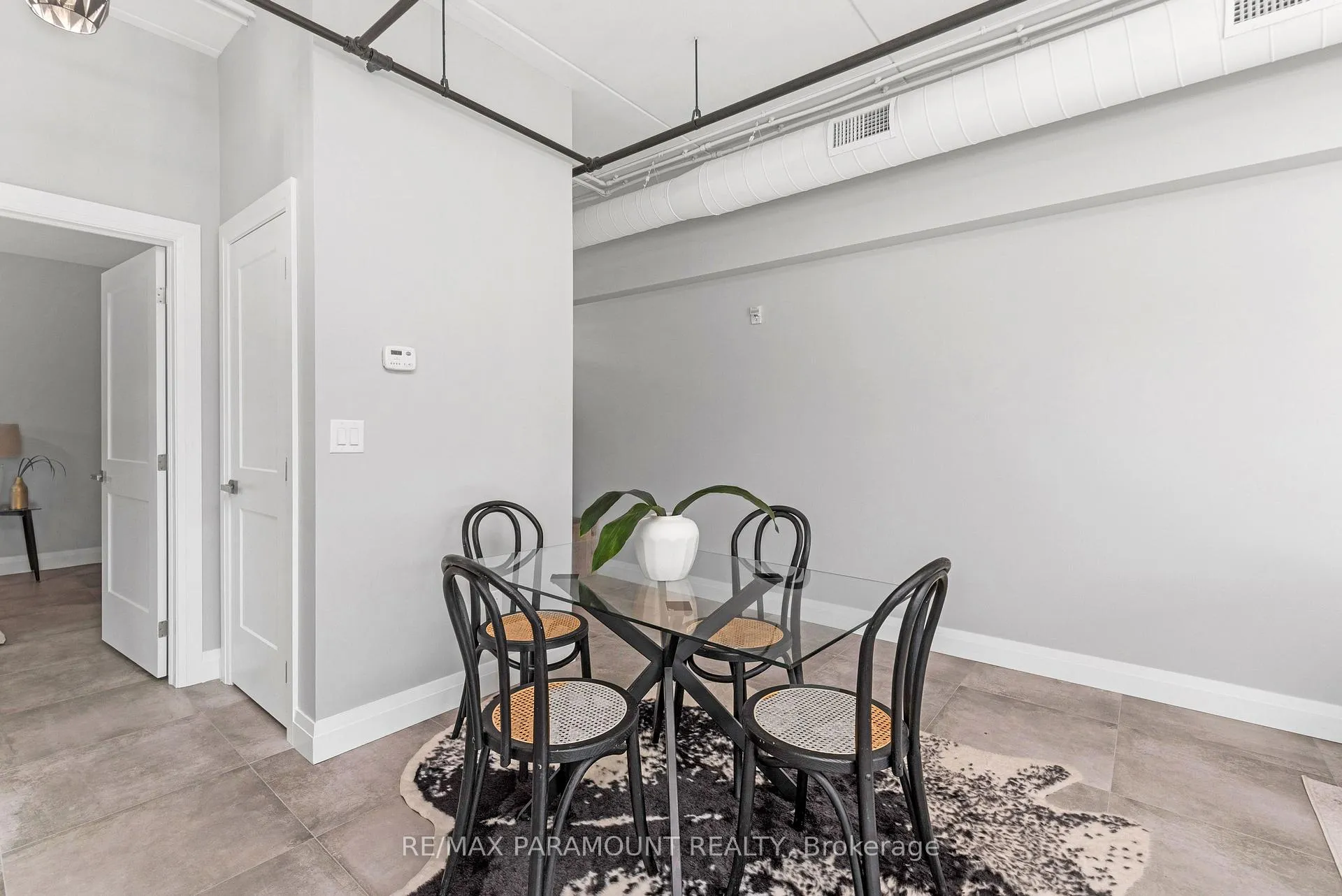 Photo 7 of Unit 404, 781 Erie Street, Windsor — HOMEH