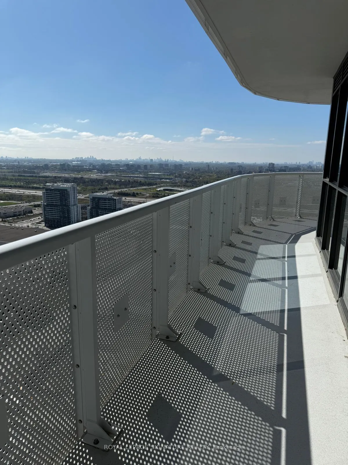 Photo 7 of Unit 4002, 225 Commerce Street, Vaughan, Vaughan Corporate Centre — HOMEH