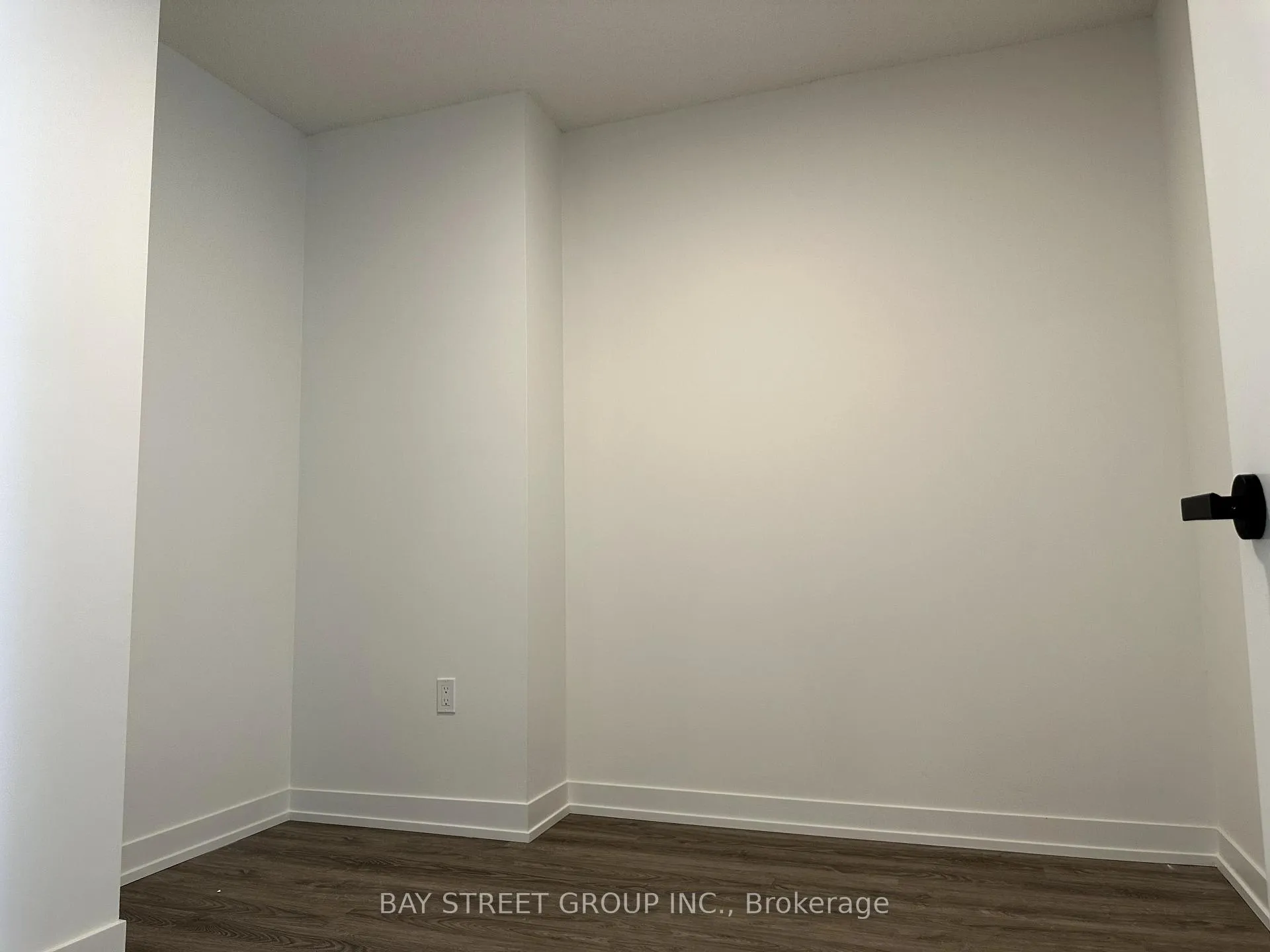 Photo 11 of Unit 3907, 195 Commerce Street, Vaughan, Vaughan Corporate Centre — HOMEH