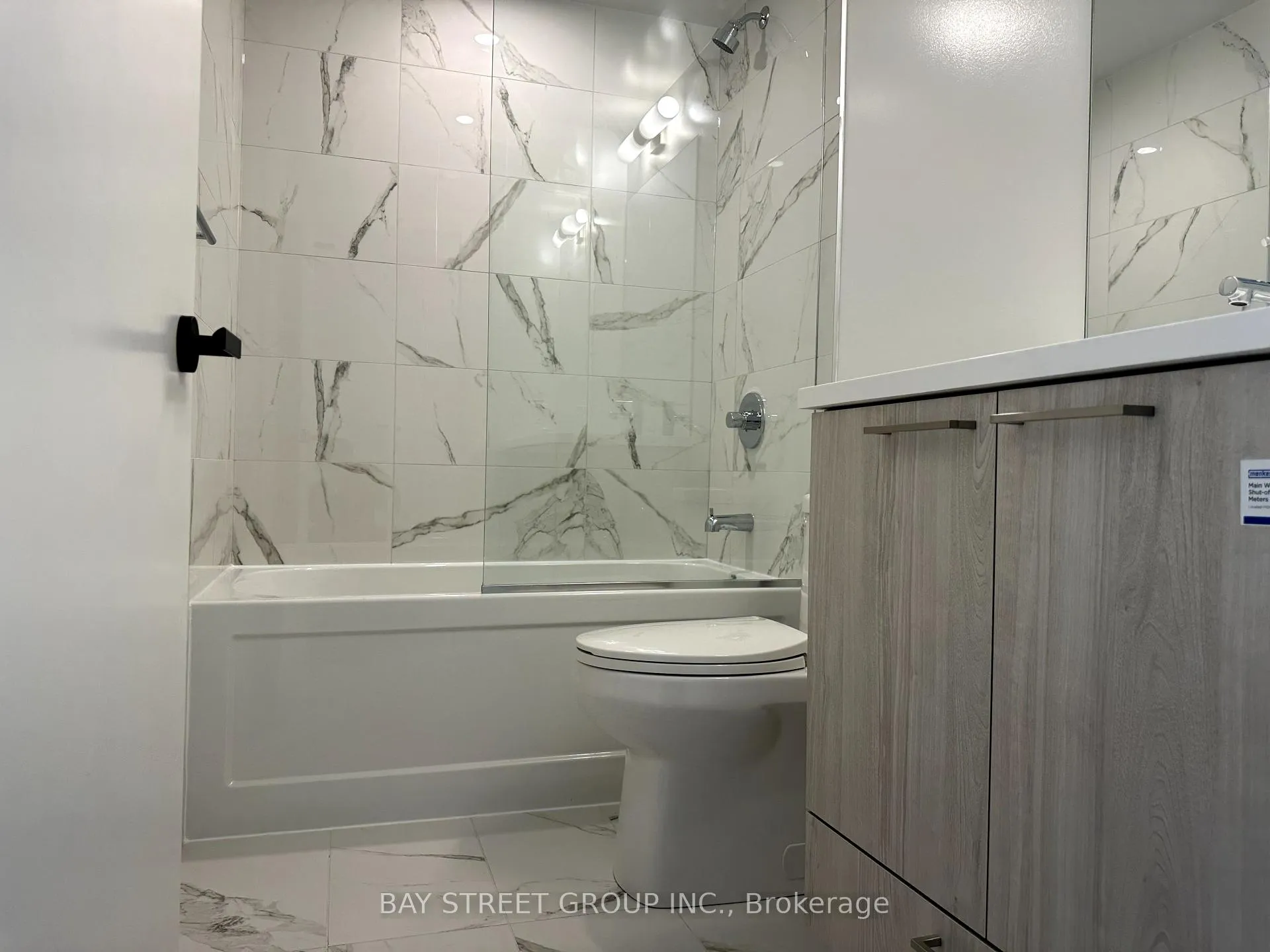 Photo 12 of Unit 3907, 195 Commerce Street, Vaughan, Vaughan Corporate Centre — HOMEH