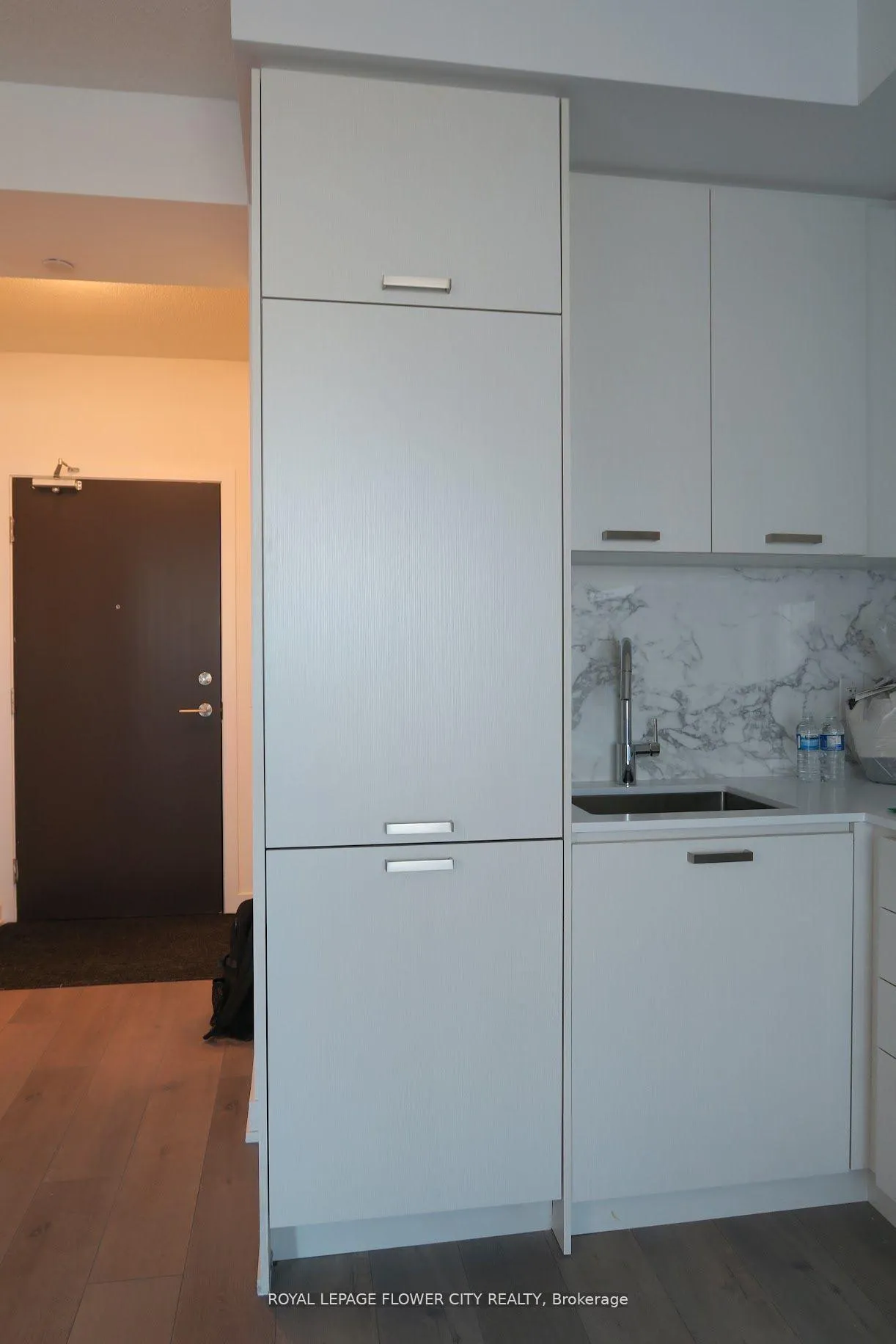 Photo 3 of Unit 1715, 10 Honeycrisp Crescent, Vaughan, Vaughan Corporate Centre — HOMEH