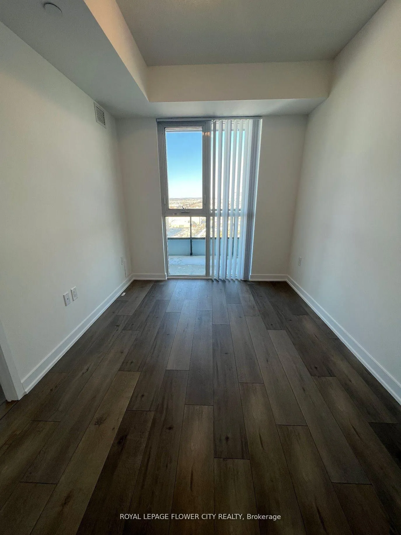 Photo 12 of Unit 1715, 10 Honeycrisp Crescent, Vaughan, Vaughan Corporate Centre — HOMEH