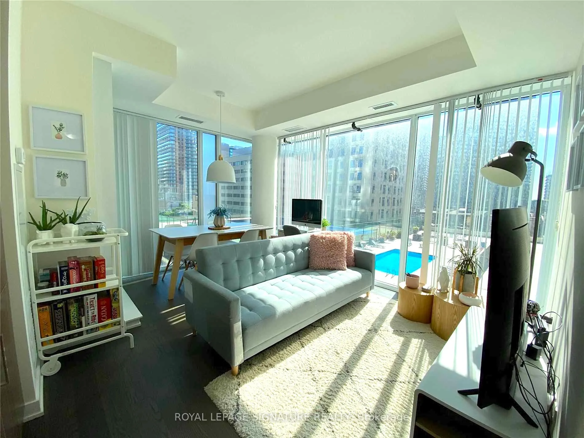 Photo 1 of Unit 511, 17 Dundonald Street, Toronto, Church-Yonge Corridor — HOMEH