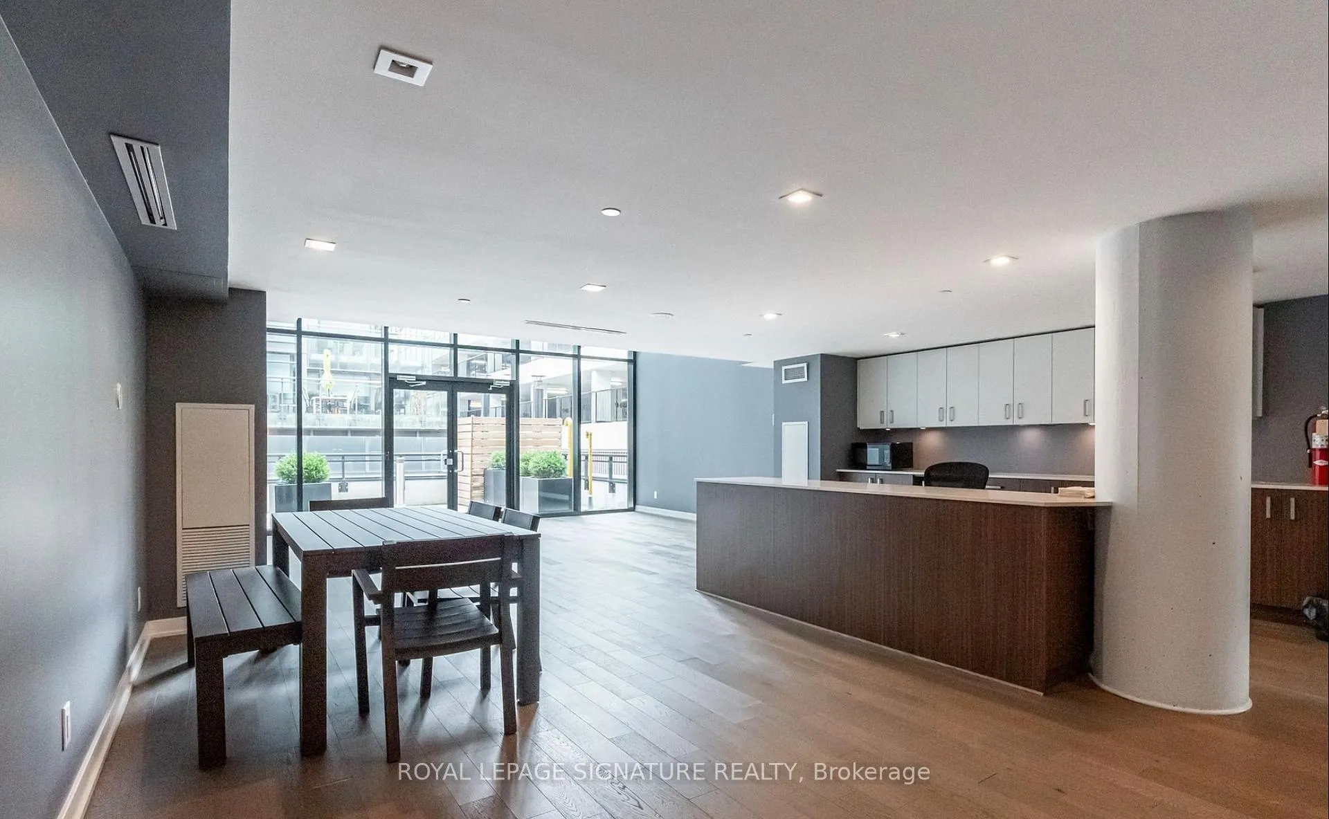 Photo 19 of Unit 511, 17 Dundonald Street, Toronto, Church-Yonge Corridor — HOMEH
