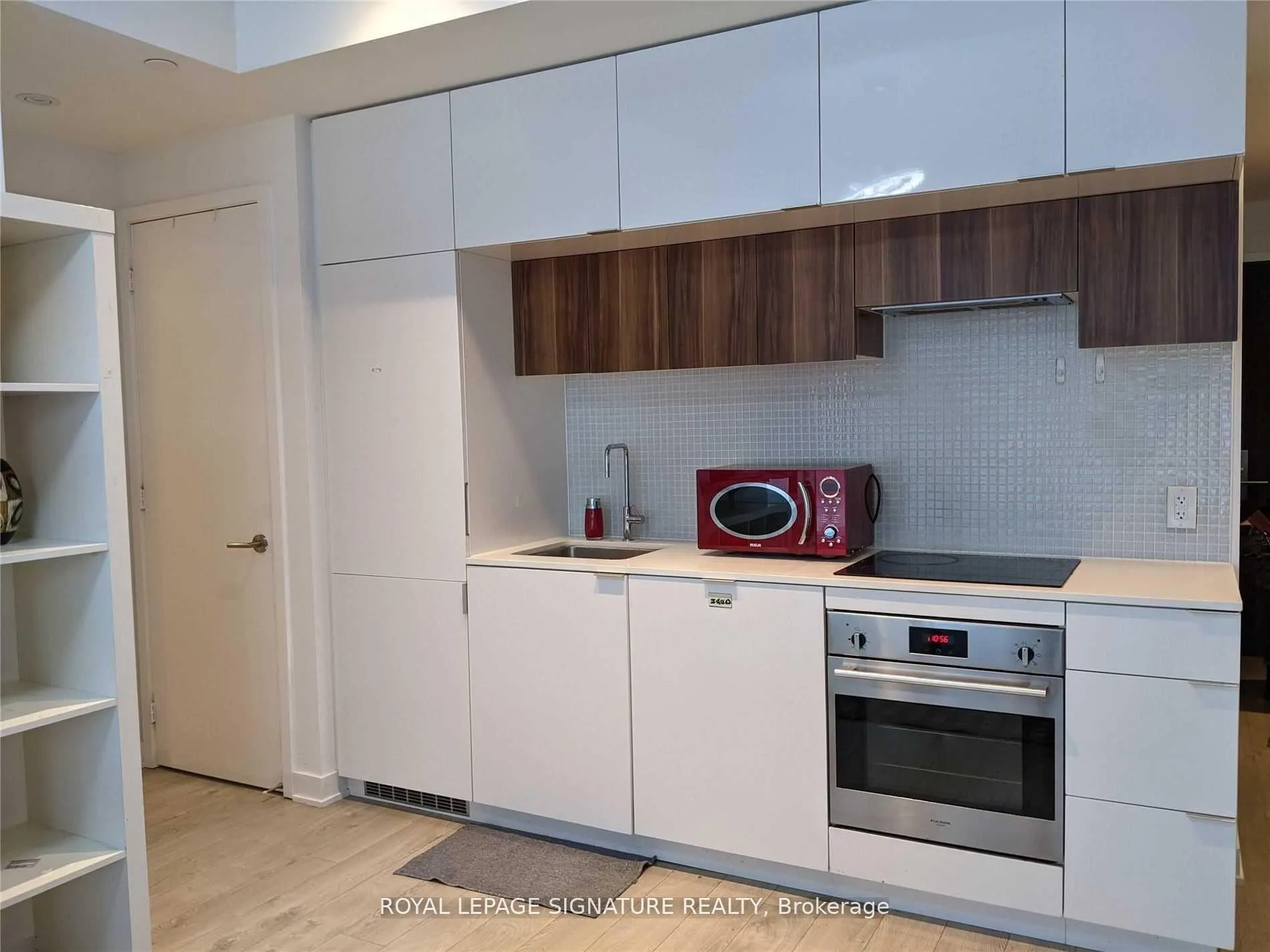 Front of Unit 201, 185 Roehampton Avenue