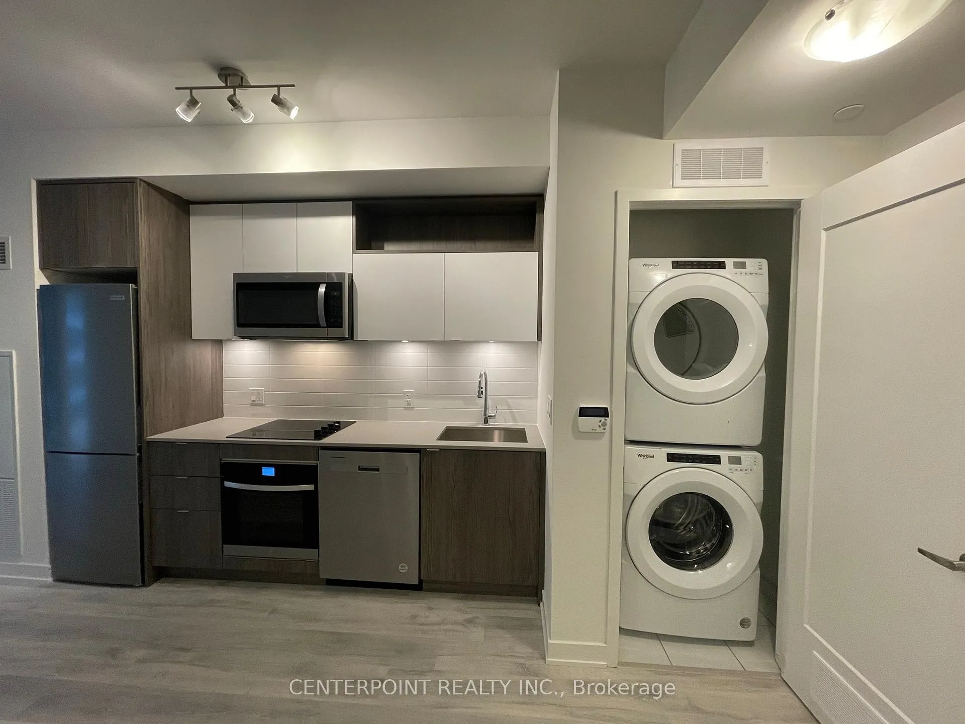 Photo 2 of Unit 1621, 60 Princess Street, Toronto, Waterfront Communities — HOMEH