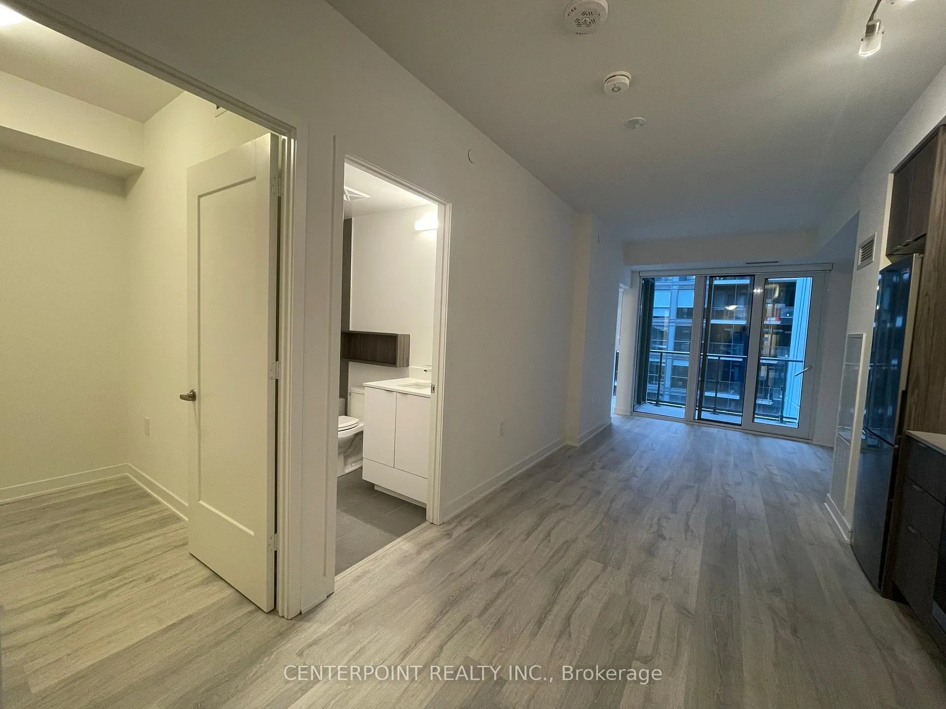 Photo 3 of Unit 1621, 60 Princess Street, Toronto, Waterfront Communities — HOMEH