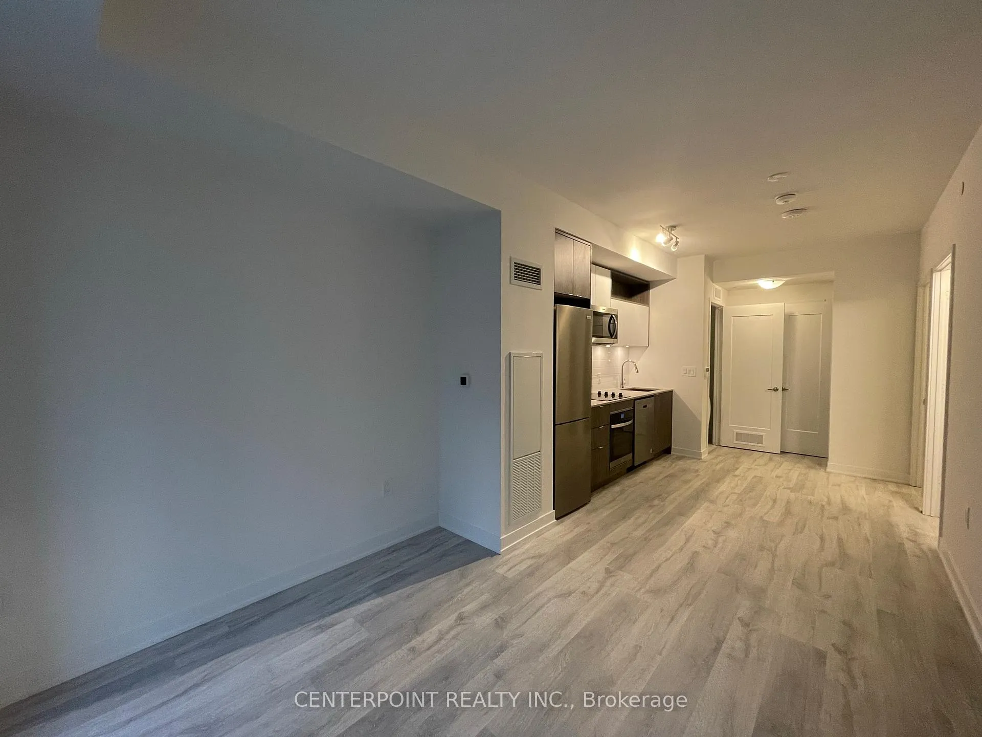 Photo 5 of Unit 1621, 60 Princess Street, Toronto, Waterfront Communities — HOMEH