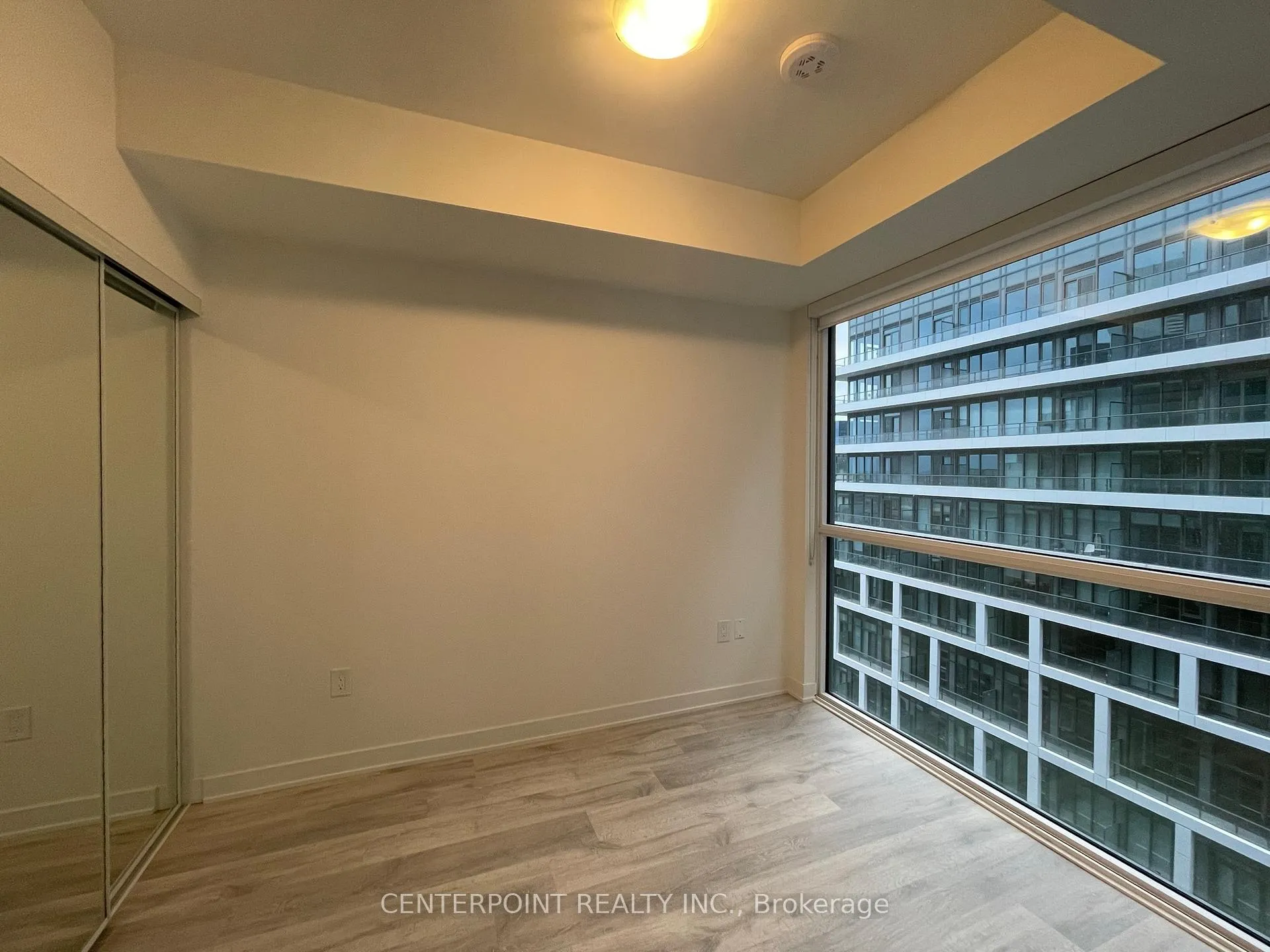 Photo 6 of Unit 1621, 60 Princess Street, Toronto, Waterfront Communities — HOMEH