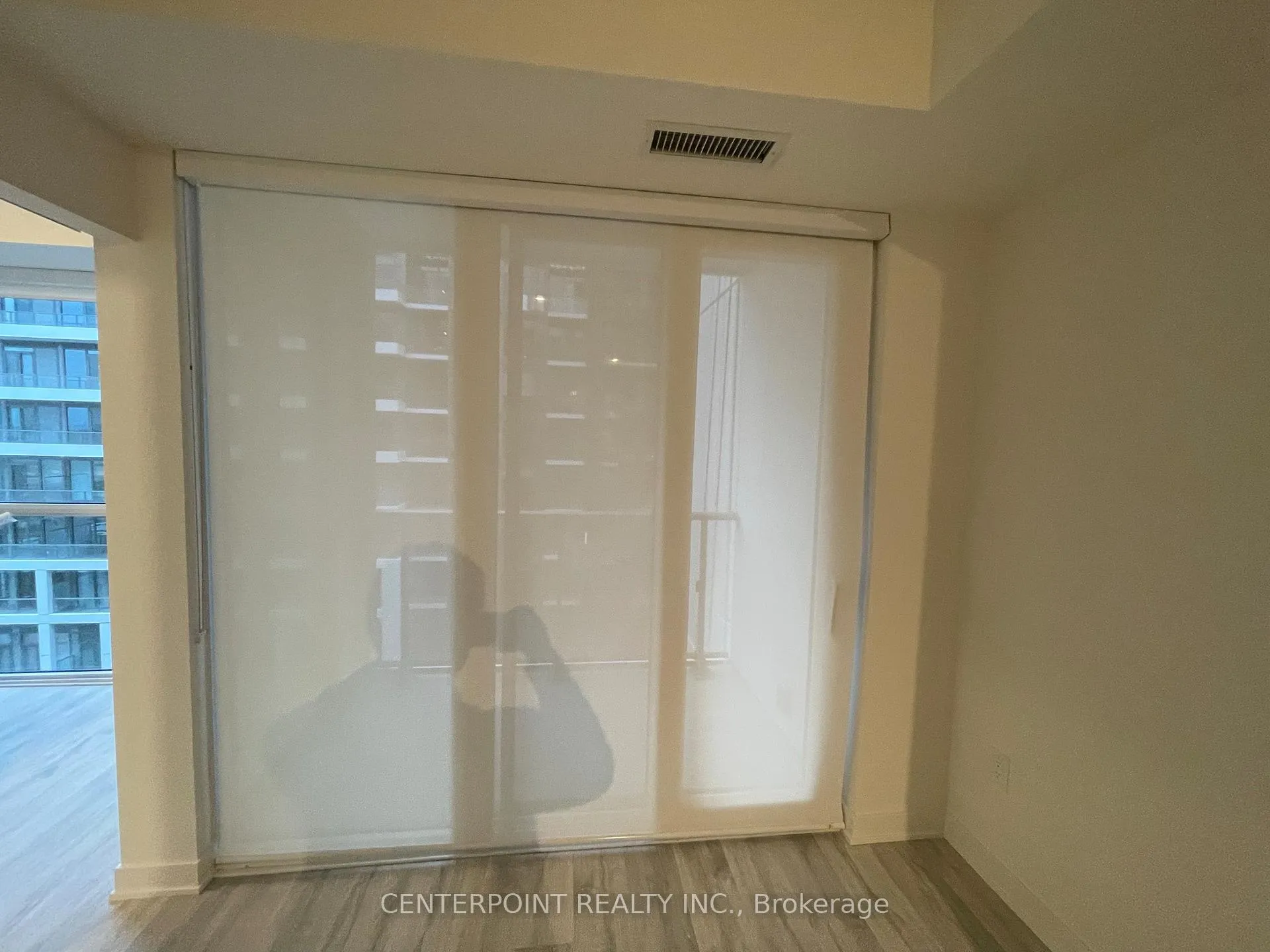 Photo 8 of Unit 1621, 60 Princess Street, Toronto, Waterfront Communities — HOMEH