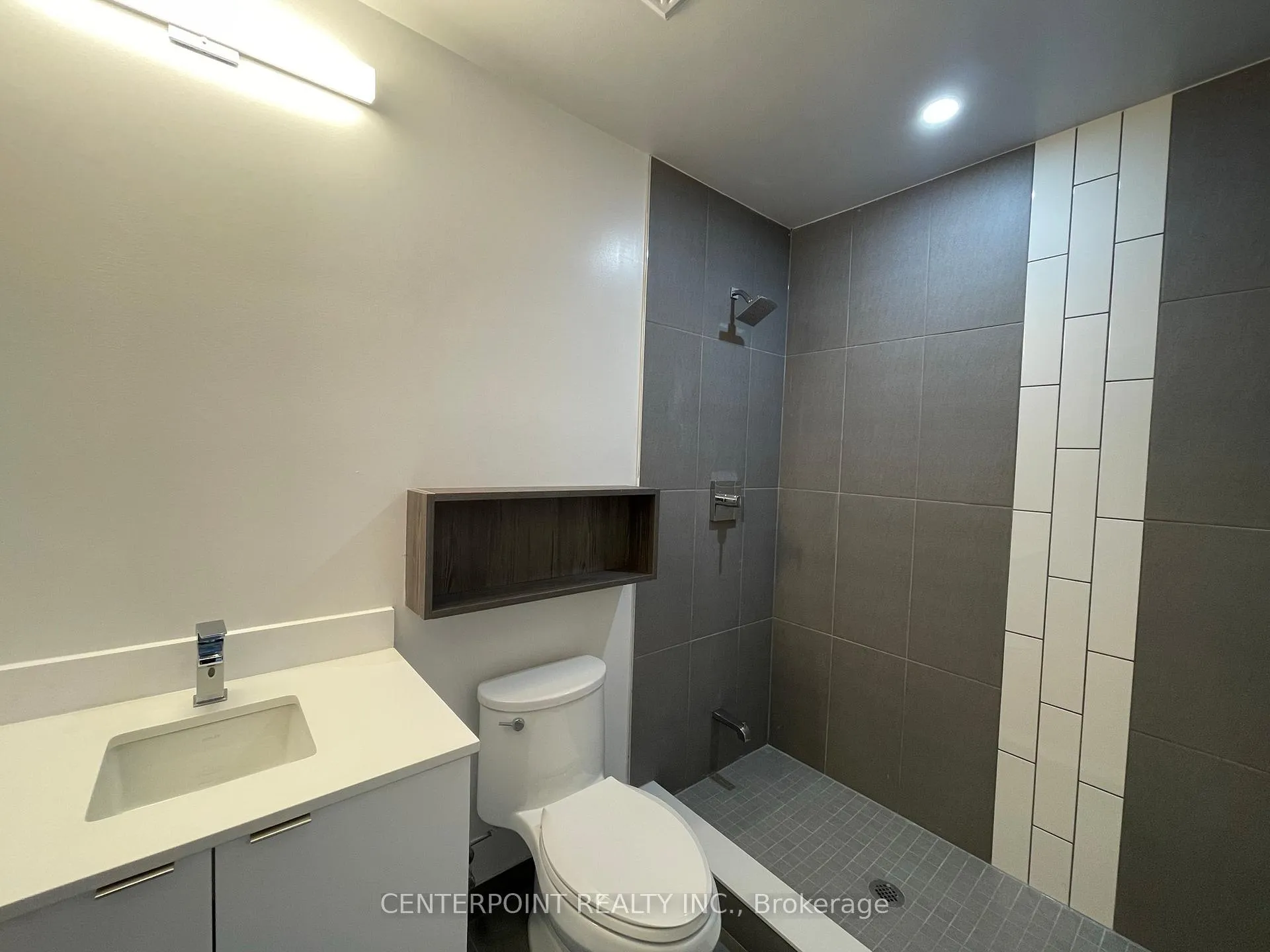 Photo 11 of Unit 1621, 60 Princess Street, Toronto, Waterfront Communities — HOMEH