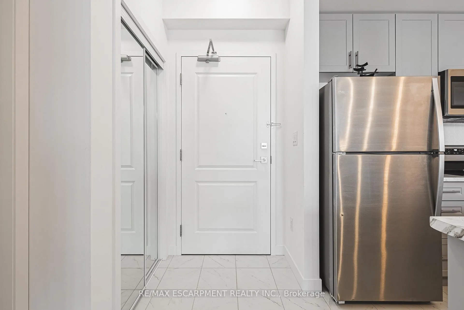 Photo 6 of Unit 327, 460 Dundas Street E, Hamilton, Waterdown — HOMEH