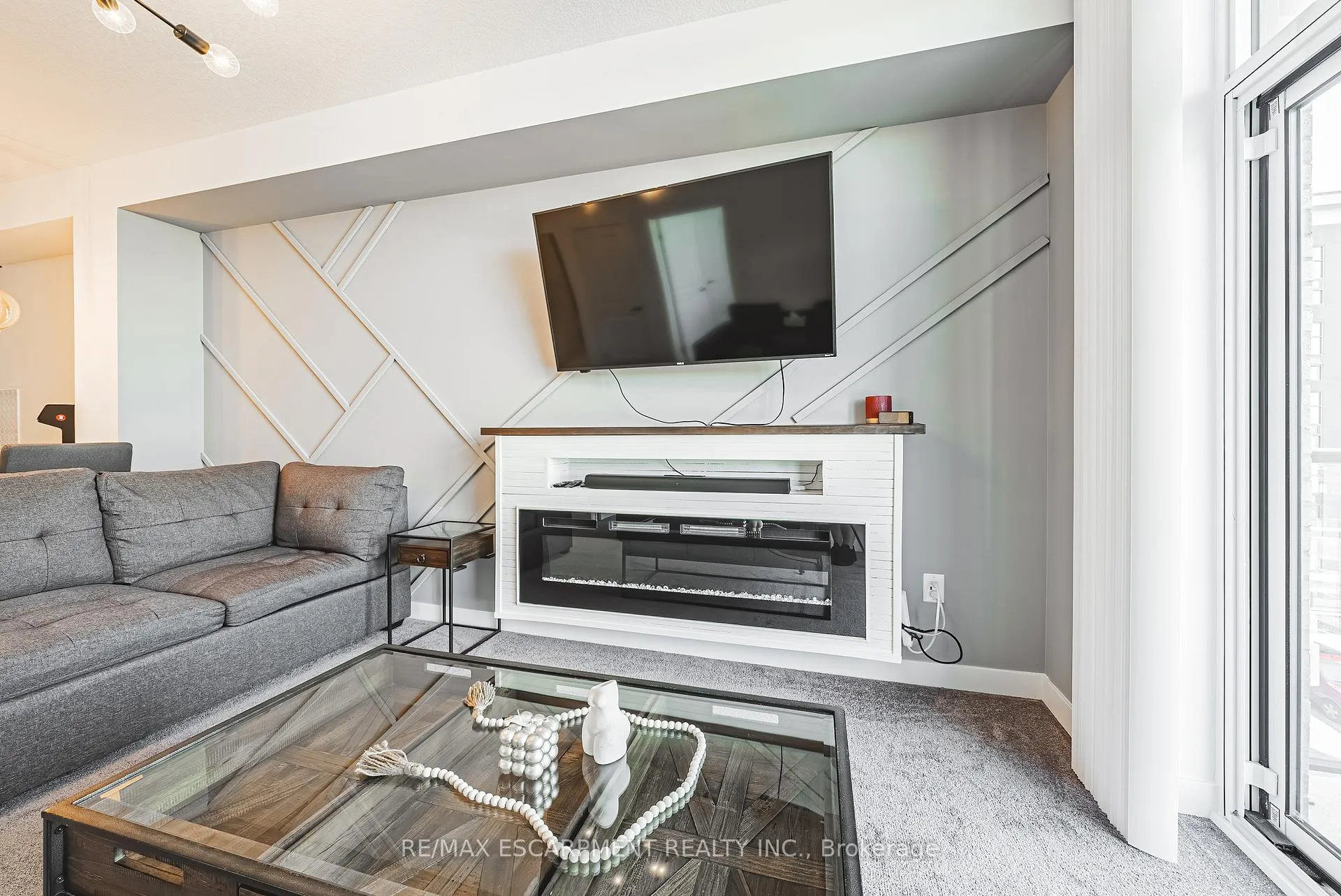 Photo 8 of Unit 327, 460 Dundas Street E, Hamilton, Waterdown — HOMEH