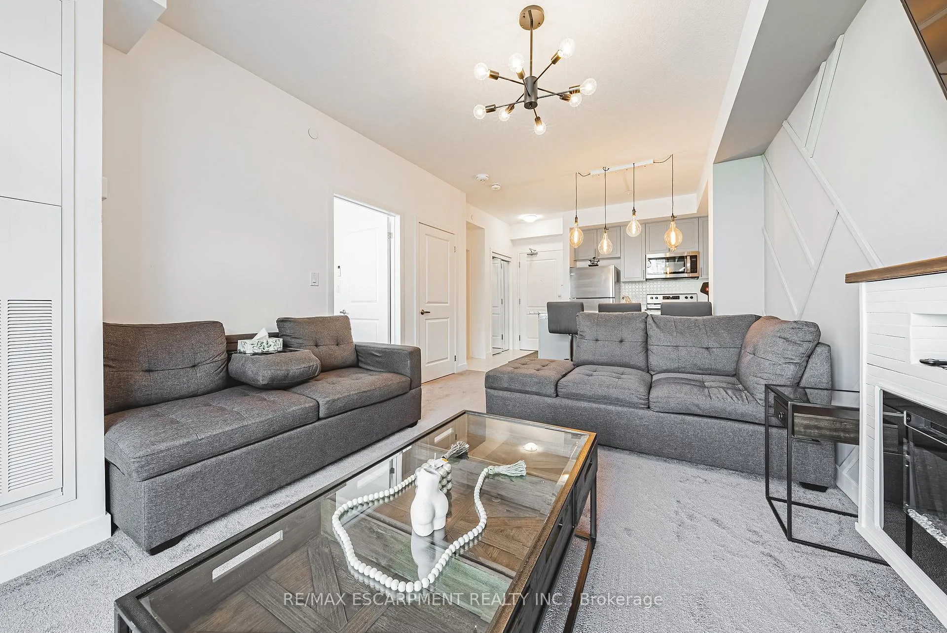 Photo 9 of Unit 327, 460 Dundas Street E, Hamilton, Waterdown — HOMEH