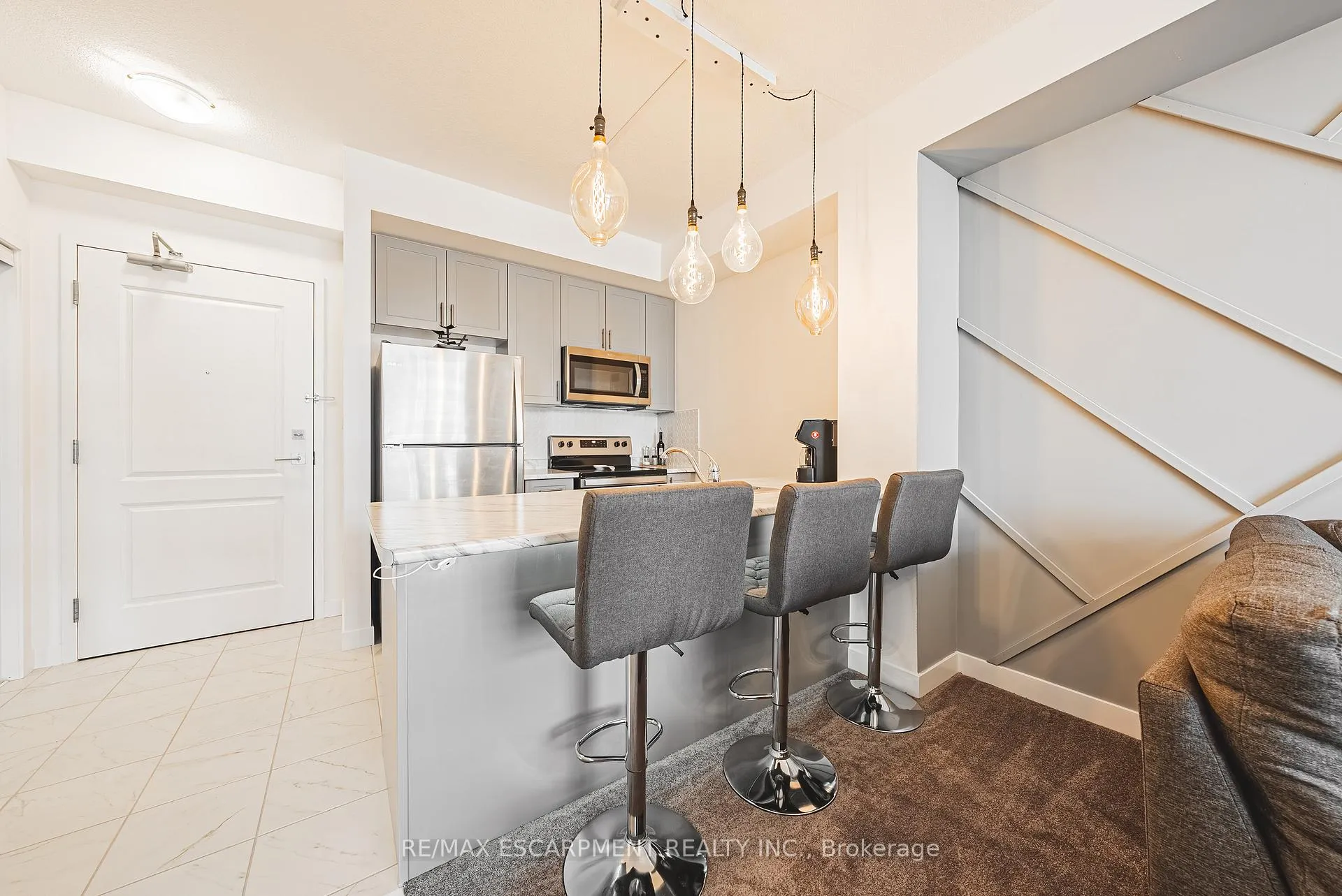Photo 10 of Unit 327, 460 Dundas Street E, Hamilton, Waterdown — HOMEH