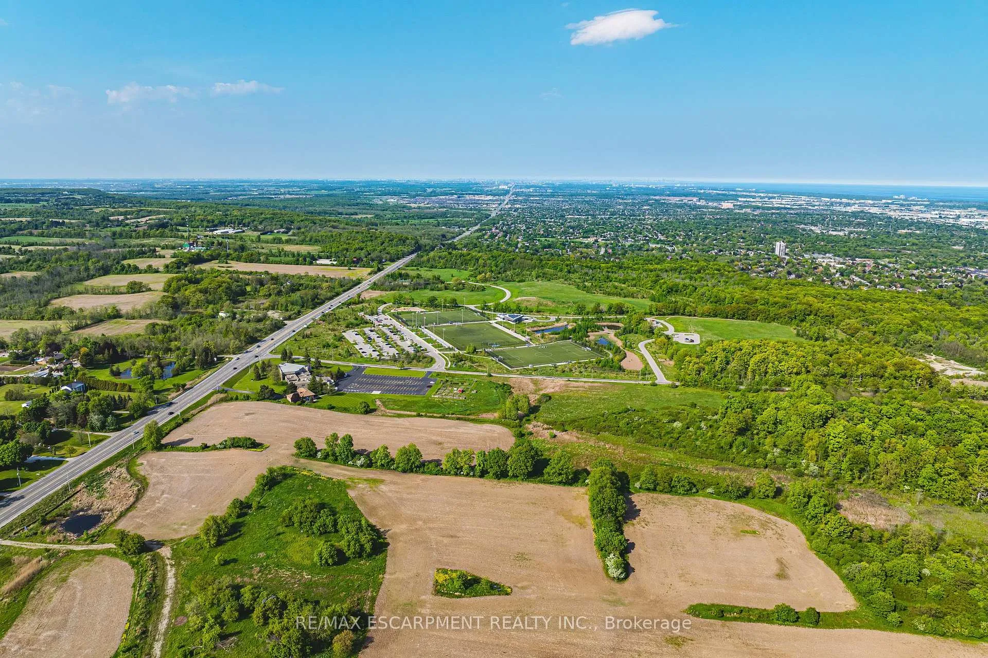 Photo 34 of Unit 327, 460 Dundas Street E, Hamilton, Waterdown — HOMEH
