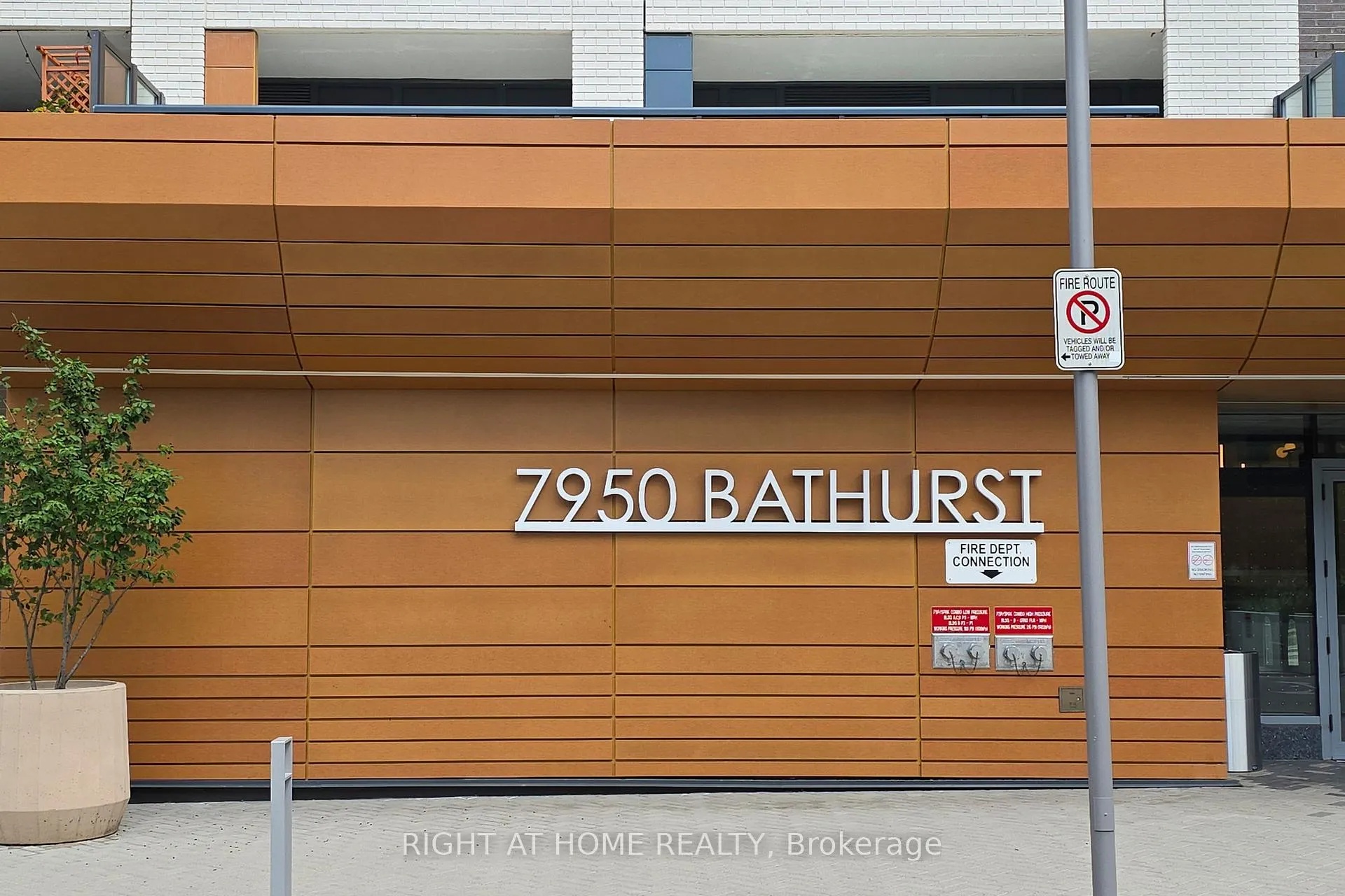 Photo 3 of Unit 1211, 7950 Bathurst Street, Vaughan, Beverley Glen — HOMEH