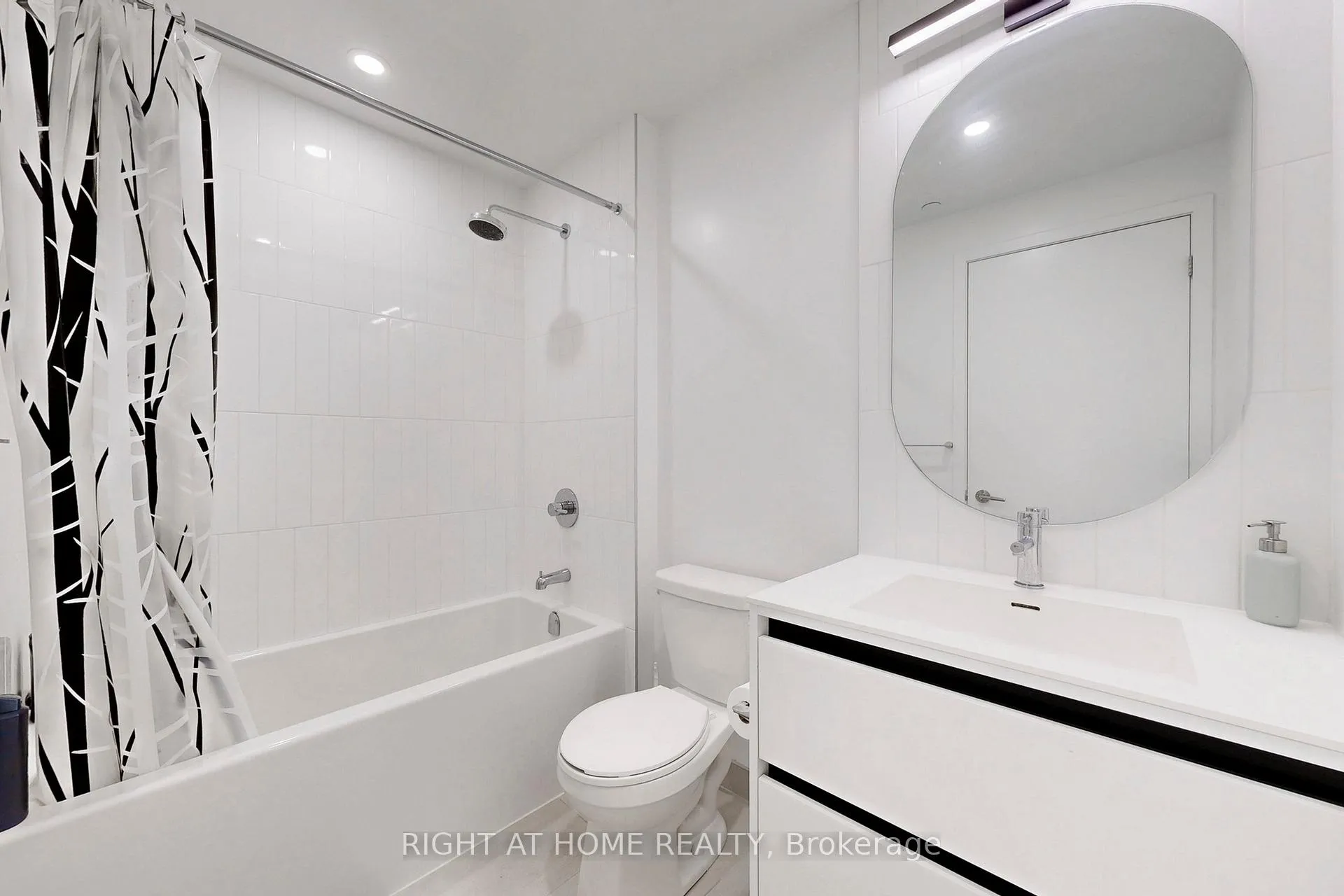 Photo 24 of Unit 1211, 7950 Bathurst Street, Vaughan, Beverley Glen — HOMEH