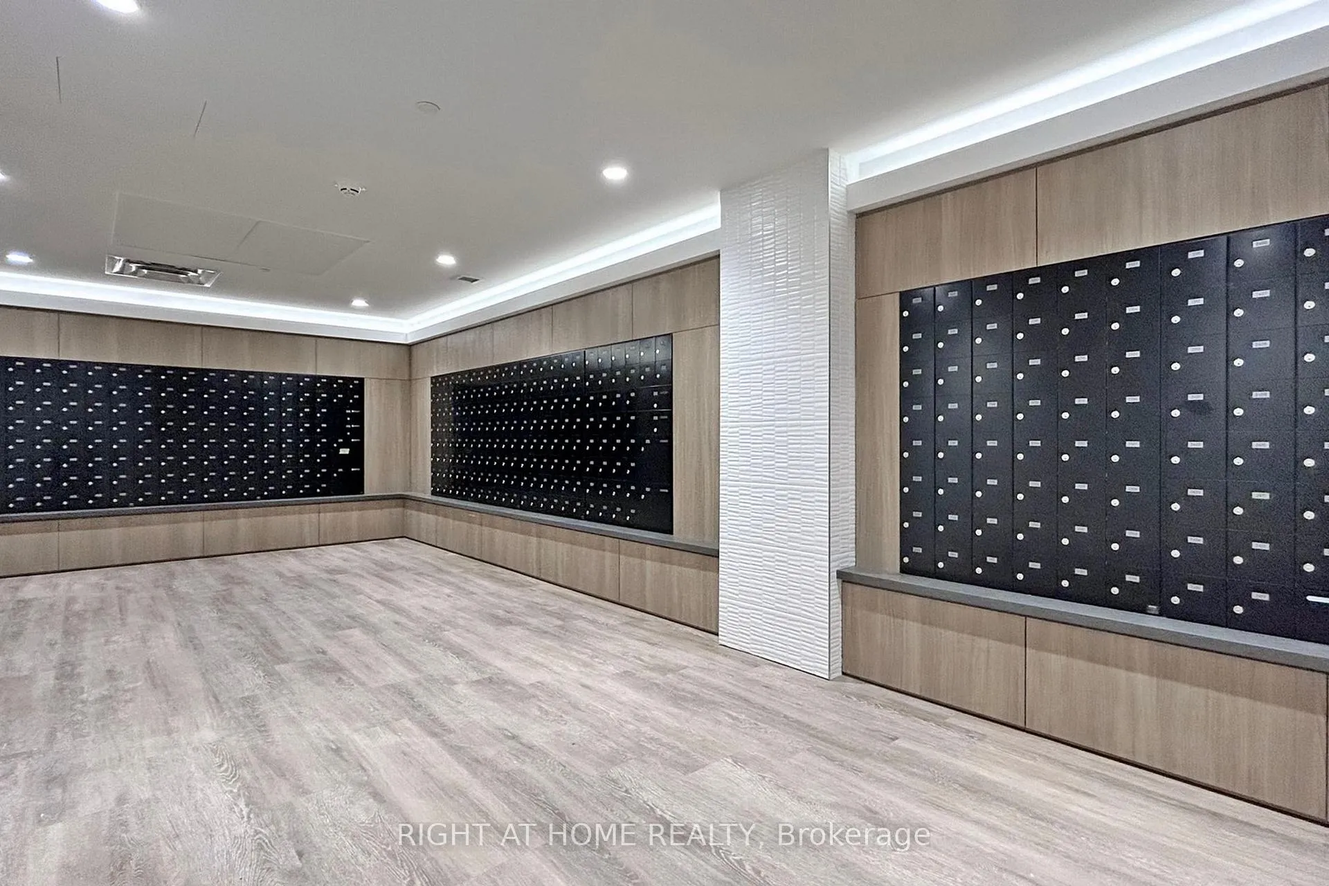 Photo 44 of Unit 1211, 7950 Bathurst Street, Vaughan, Beverley Glen — HOMEH