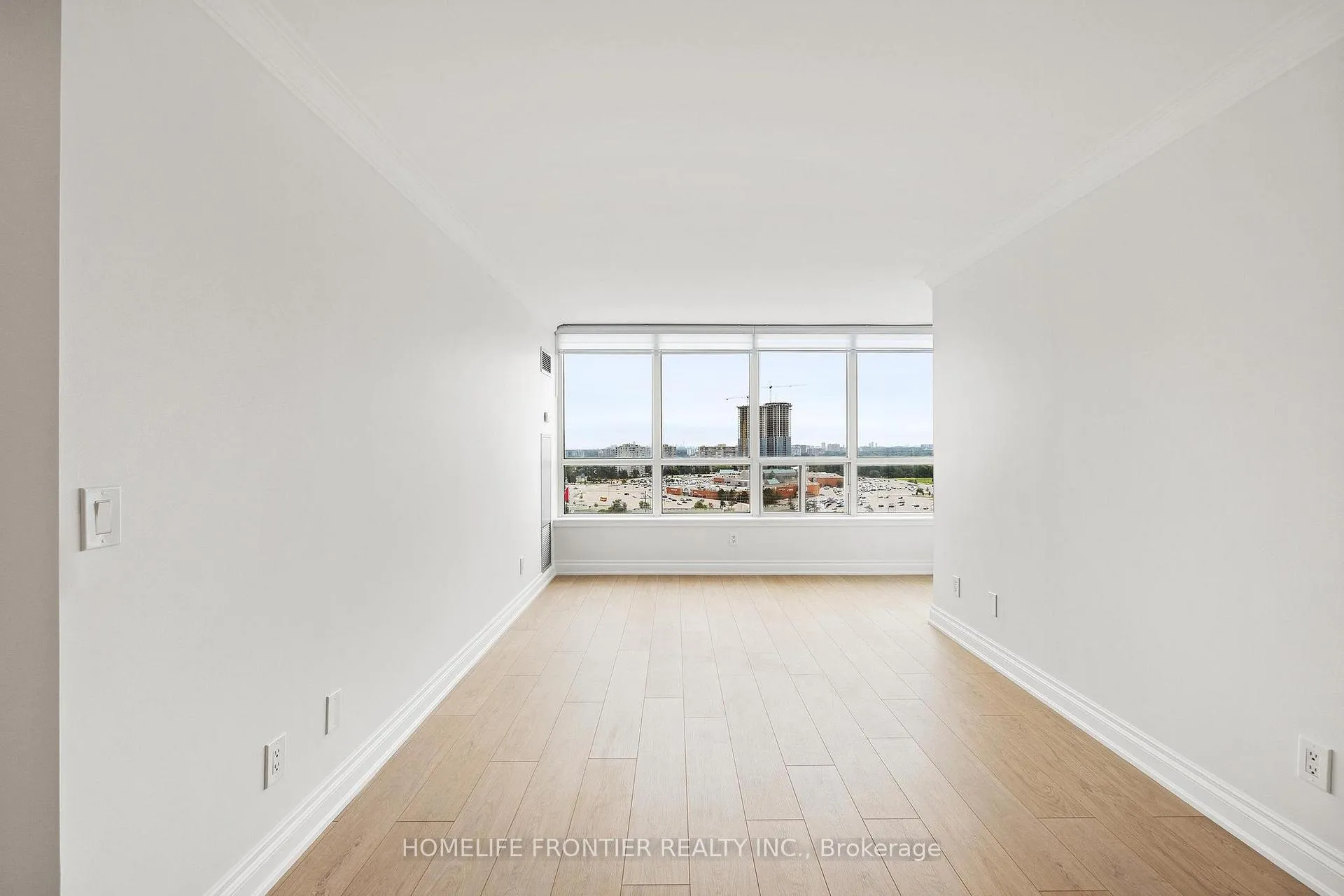 Photo 11 of Unit 1514, 15 North Park Road, Vaughan, Beverley Glen — HOMEH
