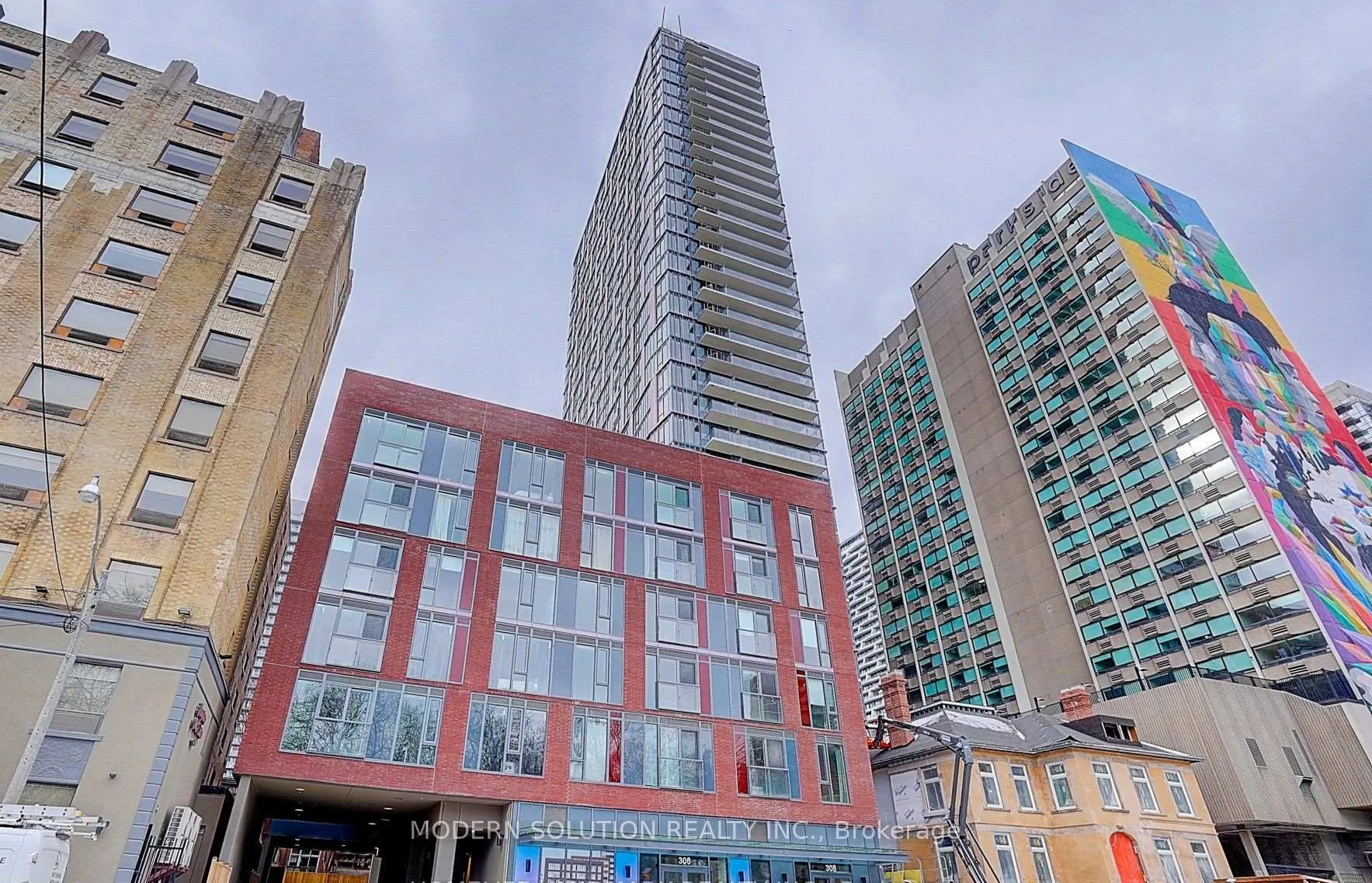Front of Unit 2611, 308 Jarvis Street