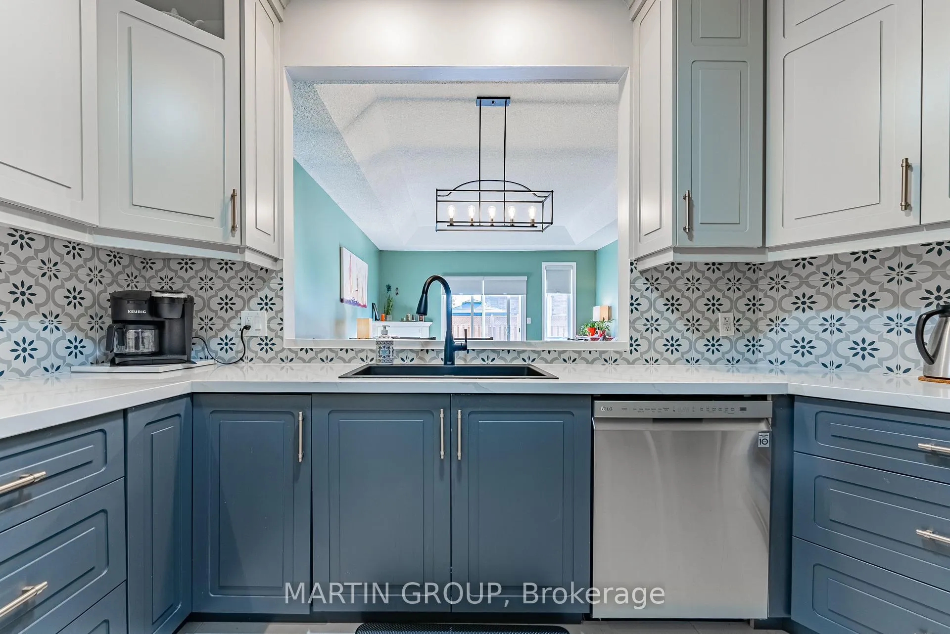 Photo 10 of 21 Critzia Drive, Hamilton, Mount Hope — HOMEH