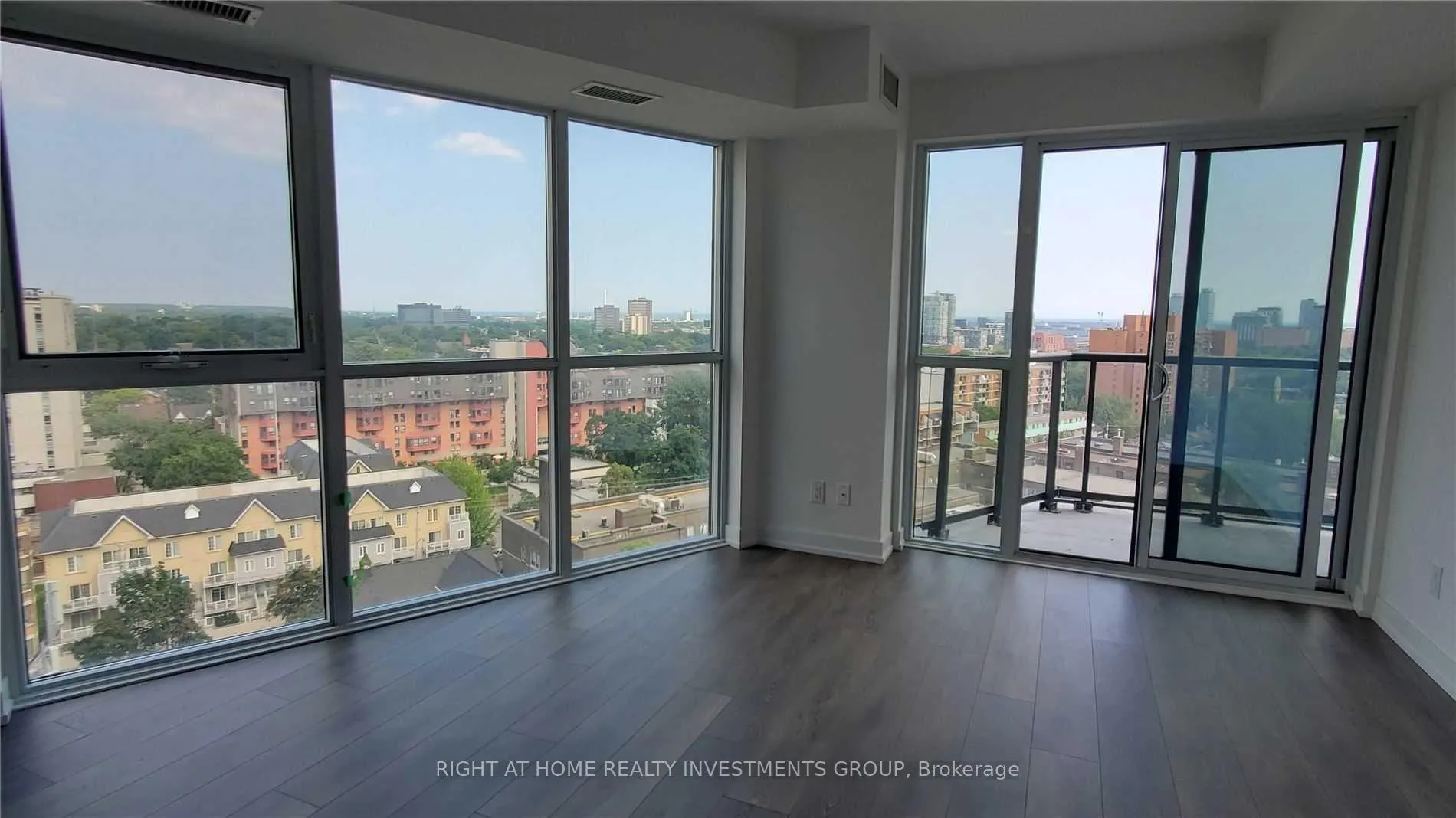 Photo 3 of Unit 1004, 159 Wellesley Street, Toronto, Cabbagetown-South St. James Town — HOMEH
