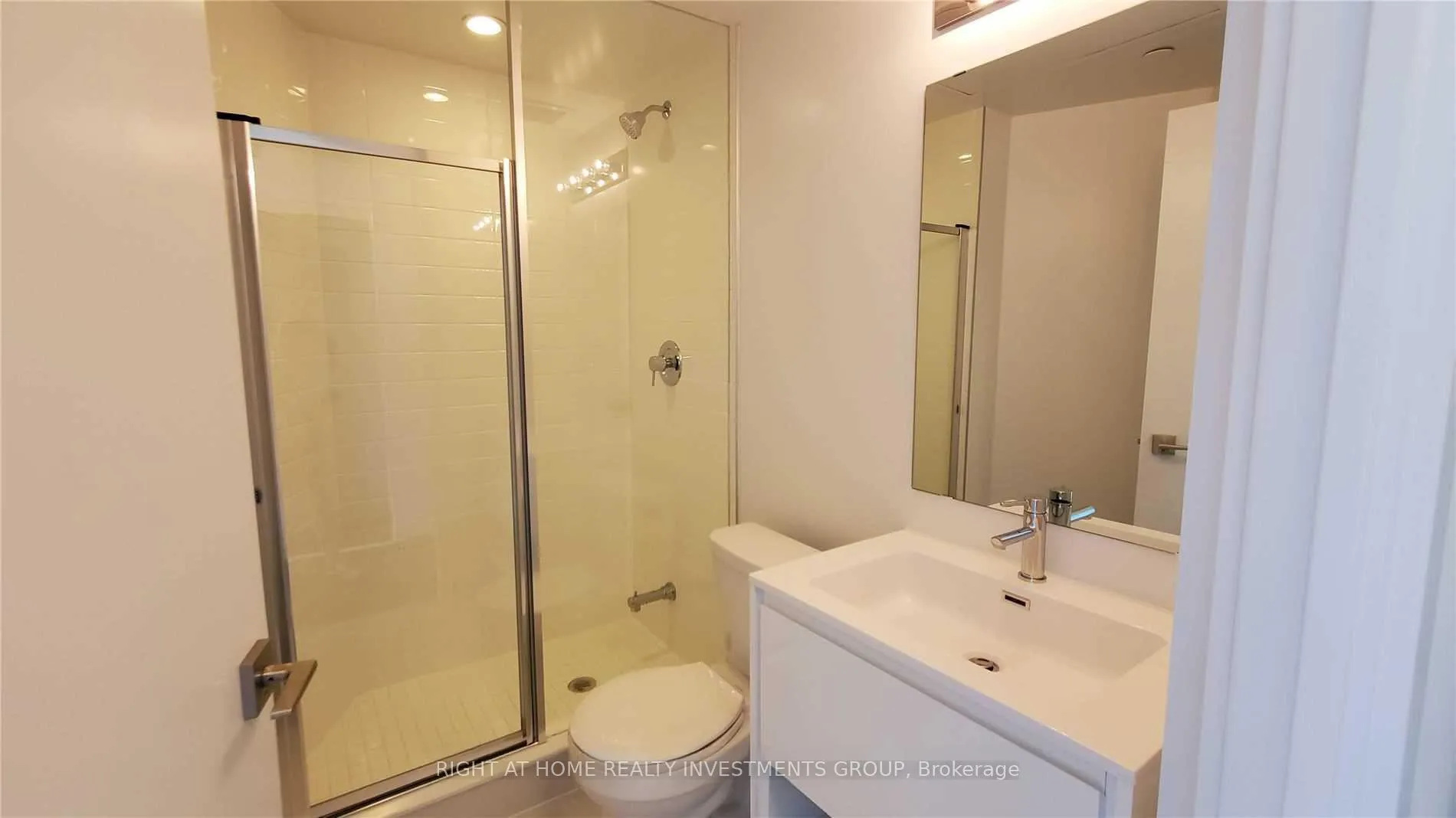 Photo 4 of Unit 1004, 159 Wellesley Street, Toronto, Cabbagetown-South St. James Town — HOMEH