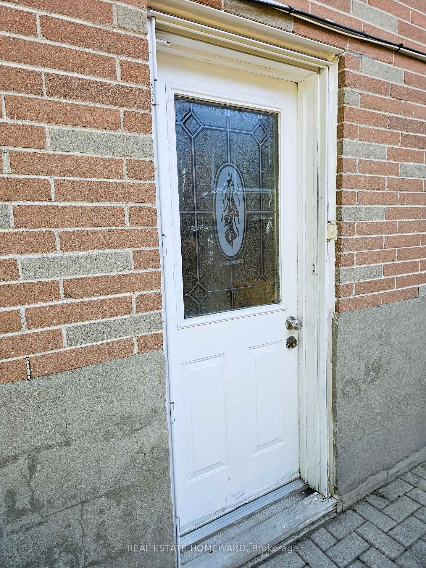 Photo 2 of Unit Lower, 4 Bennett Rd., Barrie, Wellington — HOMEH