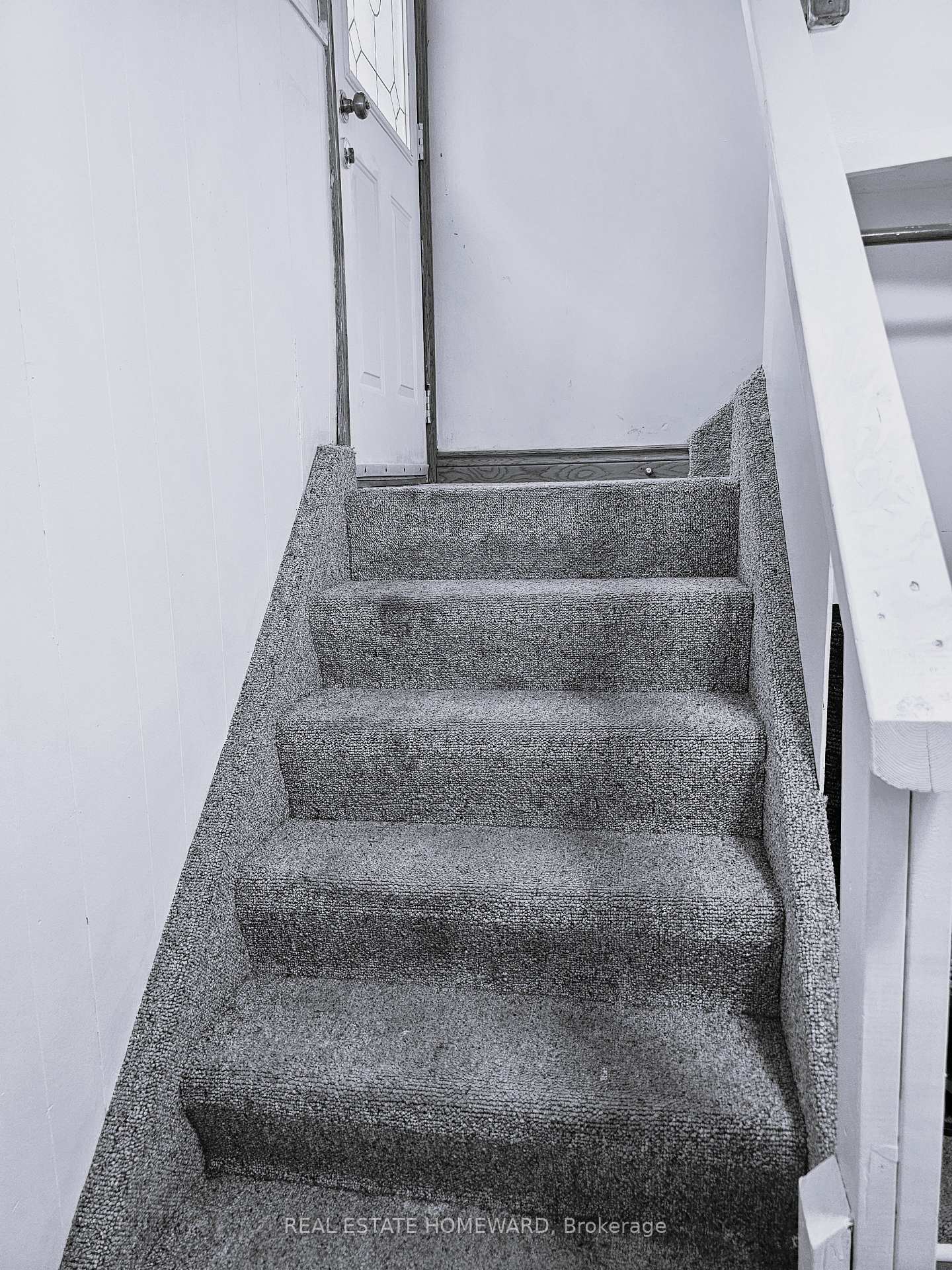 Photo 9 of Unit Lower, 4 Bennett Rd., Barrie, Wellington — HOMEH