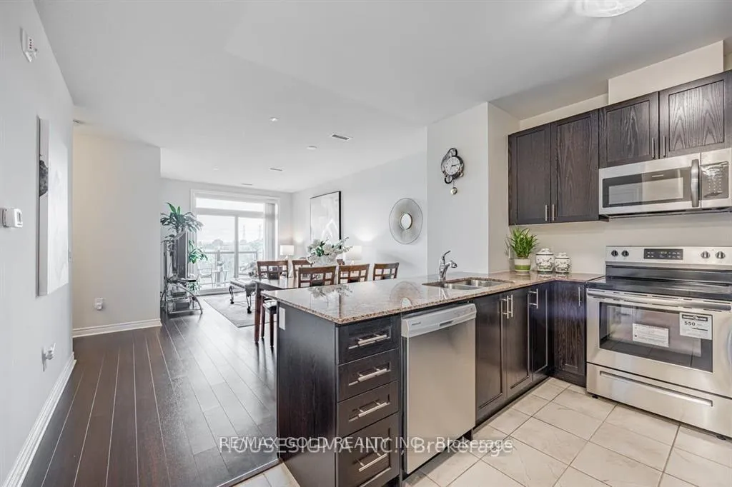 Photo 7 of Unit 203, 39 New Delhi Drive, Markham, Cedarwood — HOMEH