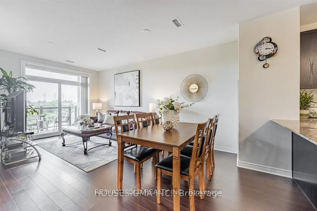 Photo 11 of Unit 203, 39 New Delhi Drive, Markham, Cedarwood — HOMEH