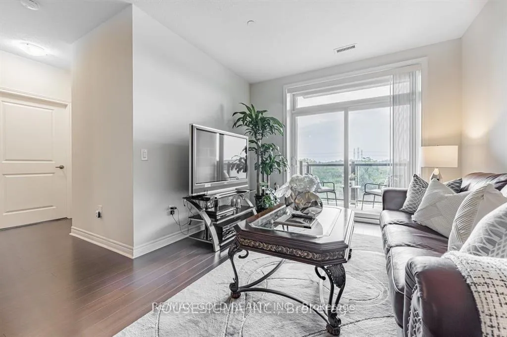 Photo 15 of Unit 203, 39 New Delhi Drive, Markham, Cedarwood — HOMEH