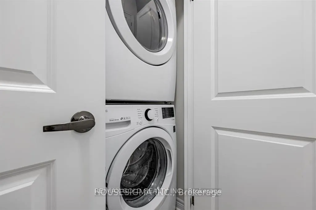 Photo 17 of Unit 203, 39 New Delhi Drive, Markham, Cedarwood — HOMEH