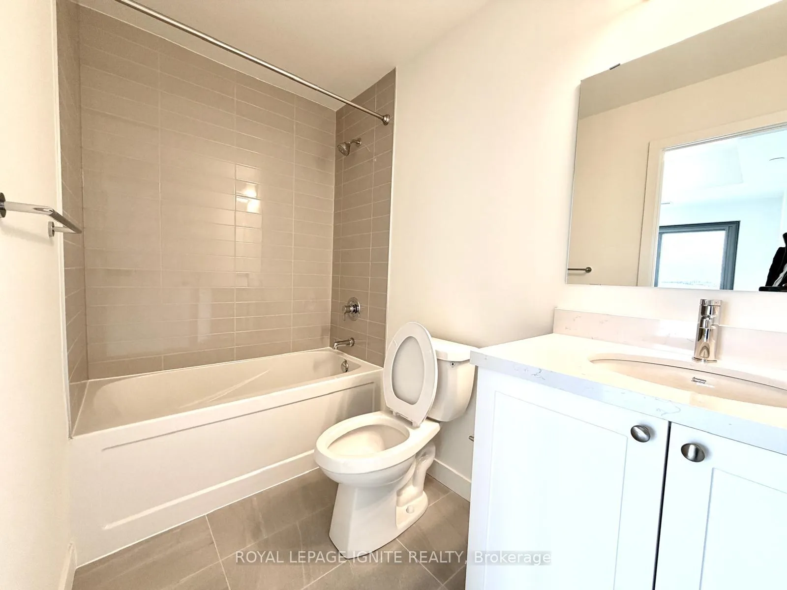 Photo 10 of Unit 1110, 51 Clarington Boulevard, Clarington, Bowmanville — HOMEH