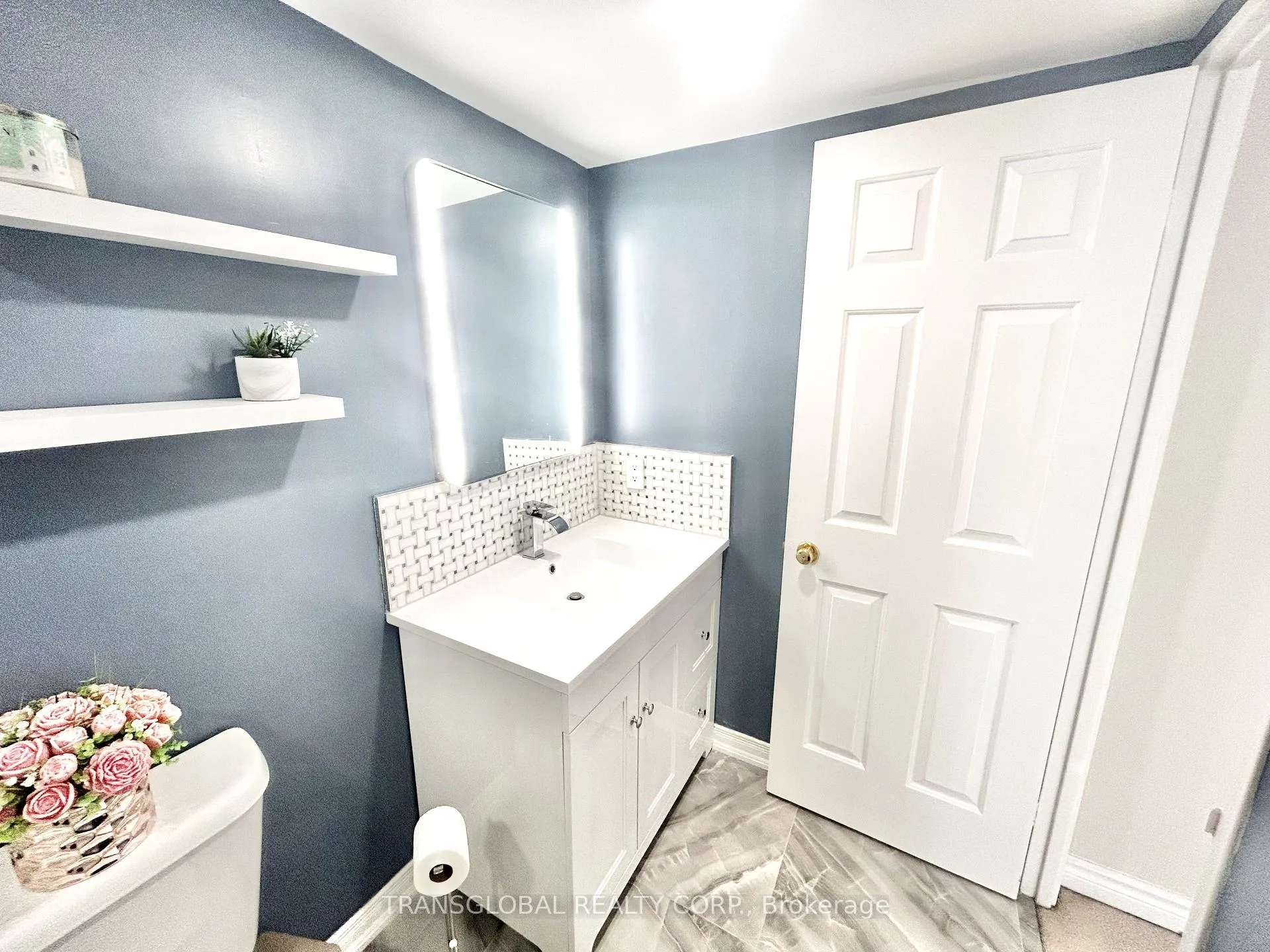 Photo 10 of Unit 219, 333 Clark Avenue W, Vaughan, Crestwood-Springfarm-Yorkhill — HOMEH