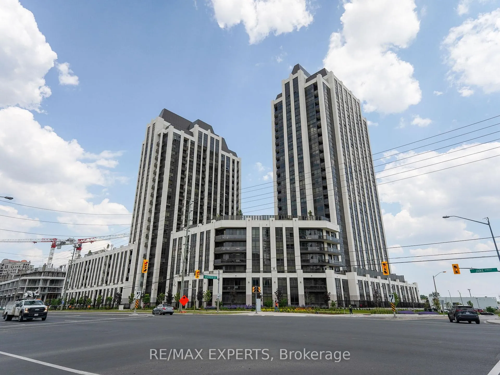 Photo 2 of Unit 502, 9085 Jane Street N, Vaughan, Concord — HOMEH