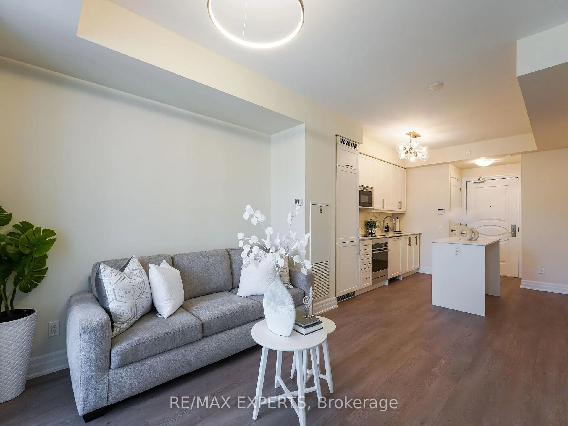 Photo 13 of Unit 502, 9085 Jane Street N, Vaughan, Concord — HOMEH