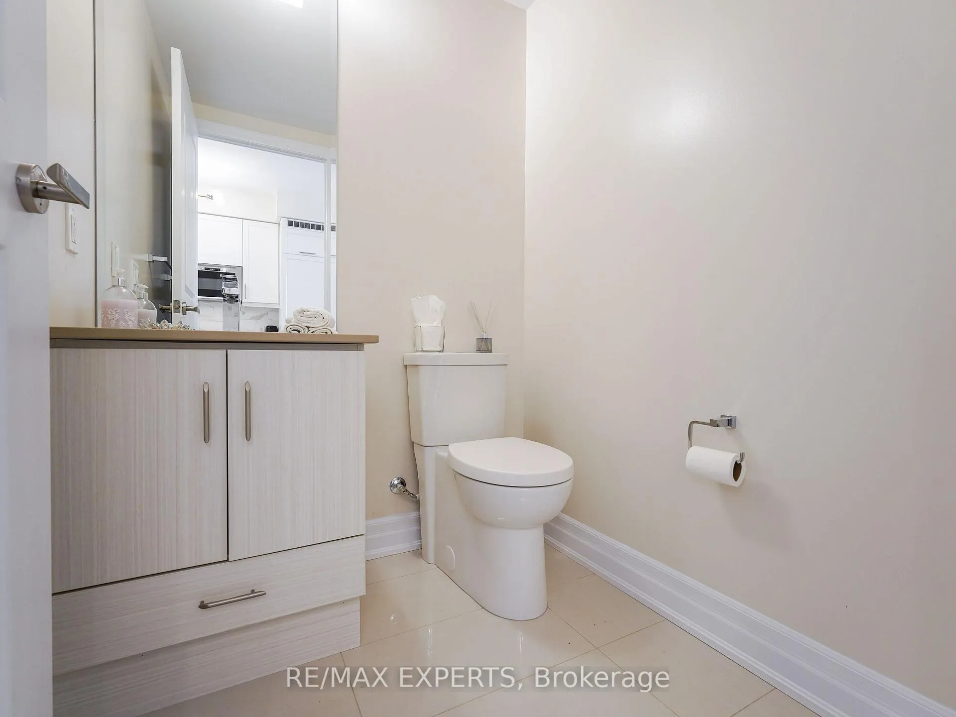 Photo 22 of Unit 502, 9085 Jane Street N, Vaughan, Concord — HOMEH