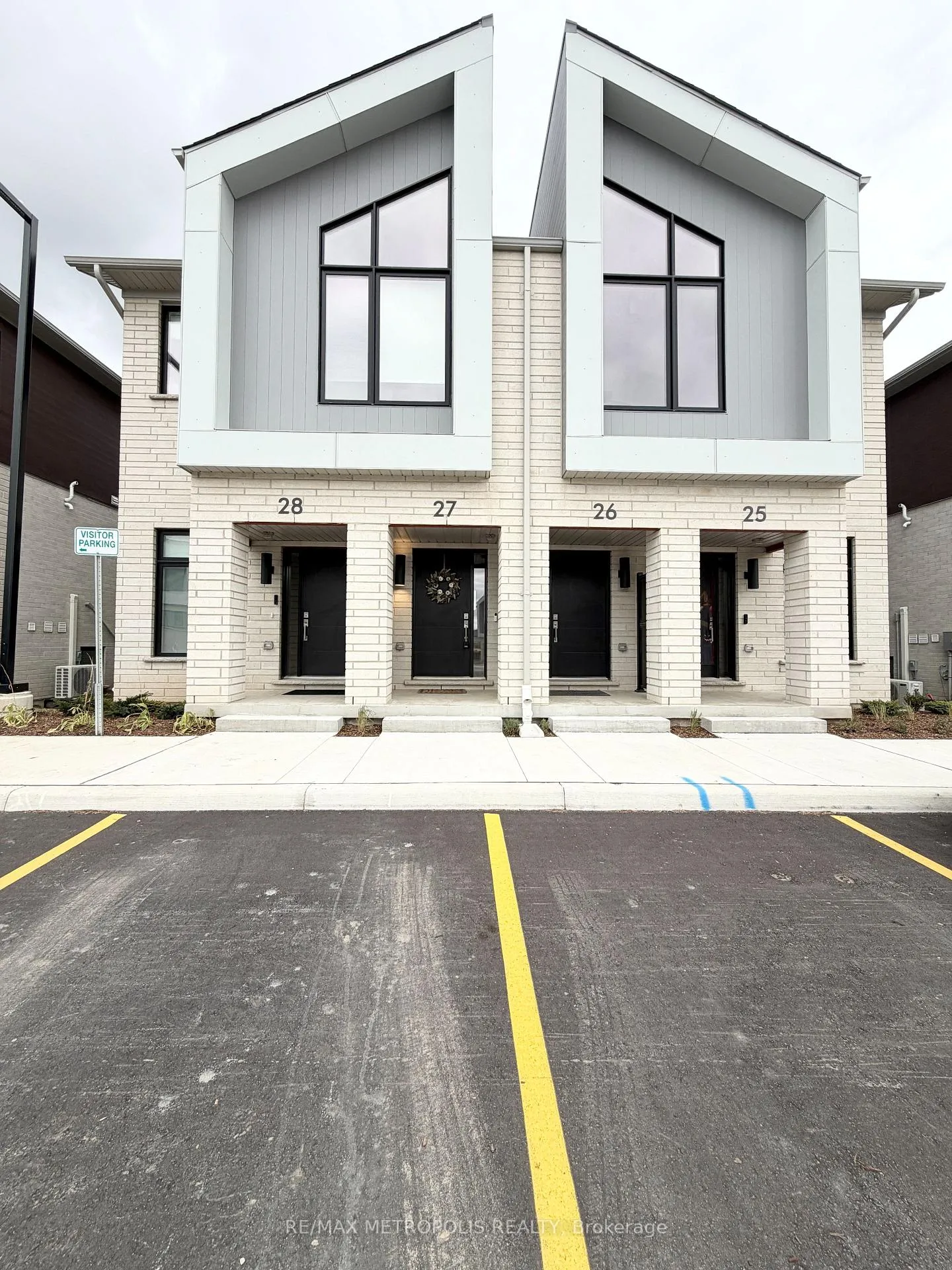 Photo 1 of Unit 27, 15 Stauffer Woods Trail, Kitchener — HOMEH