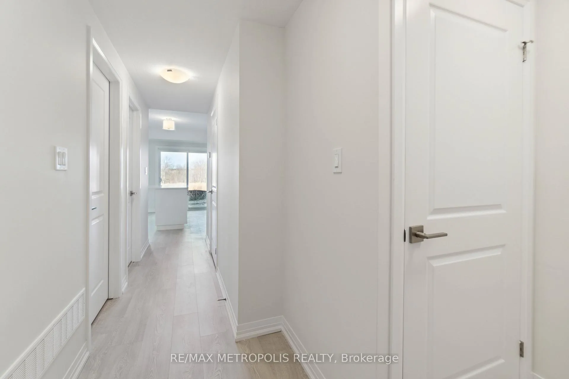 Photo 5 of Unit 27, 15 Stauffer Woods Trail, Kitchener — HOMEH