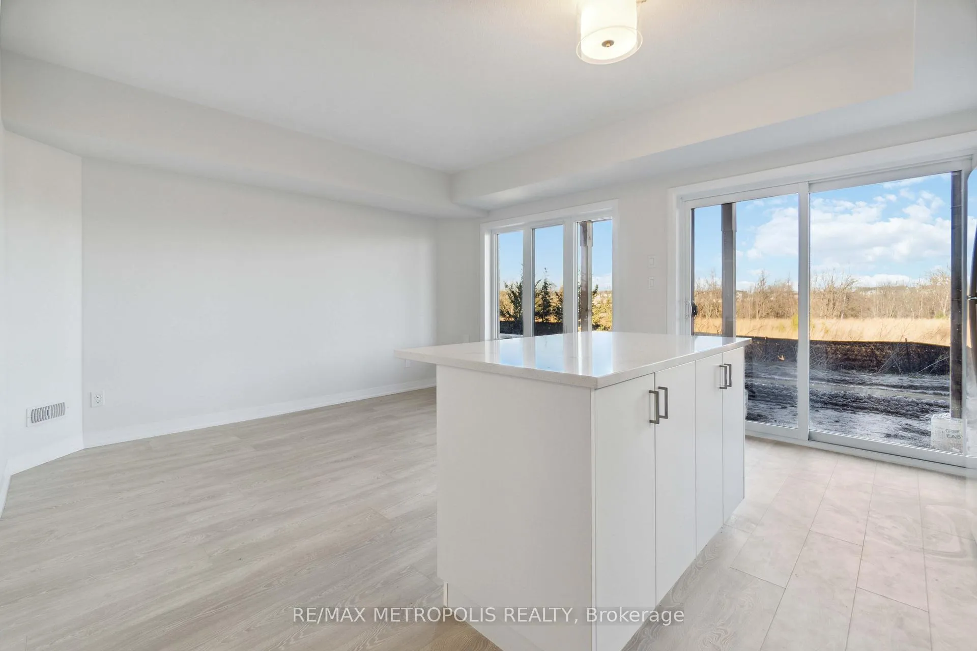 Photo 16 of Unit 27, 15 Stauffer Woods Trail, Kitchener — HOMEH