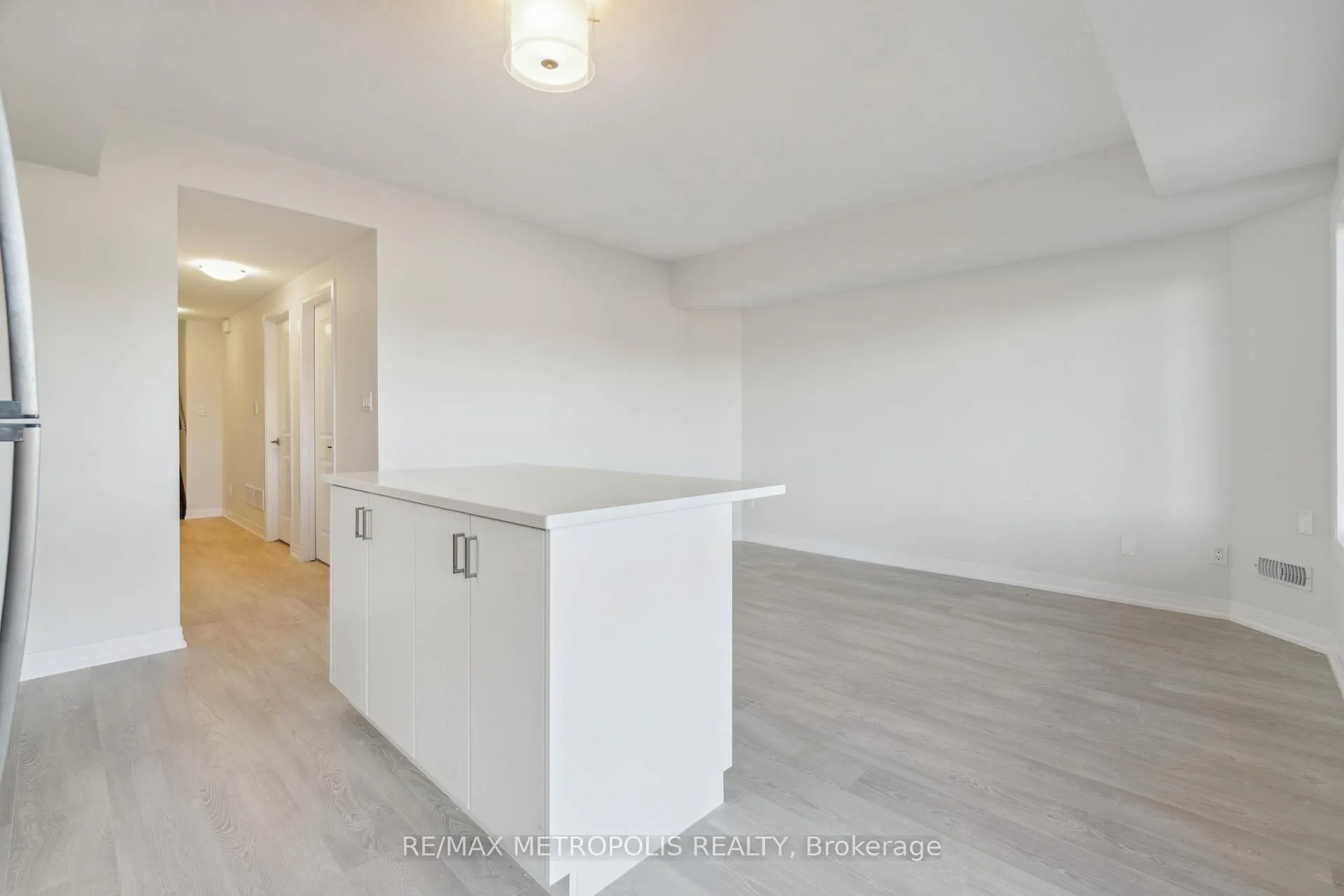 Photo 17 of Unit 27, 15 Stauffer Woods Trail, Kitchener — HOMEH
