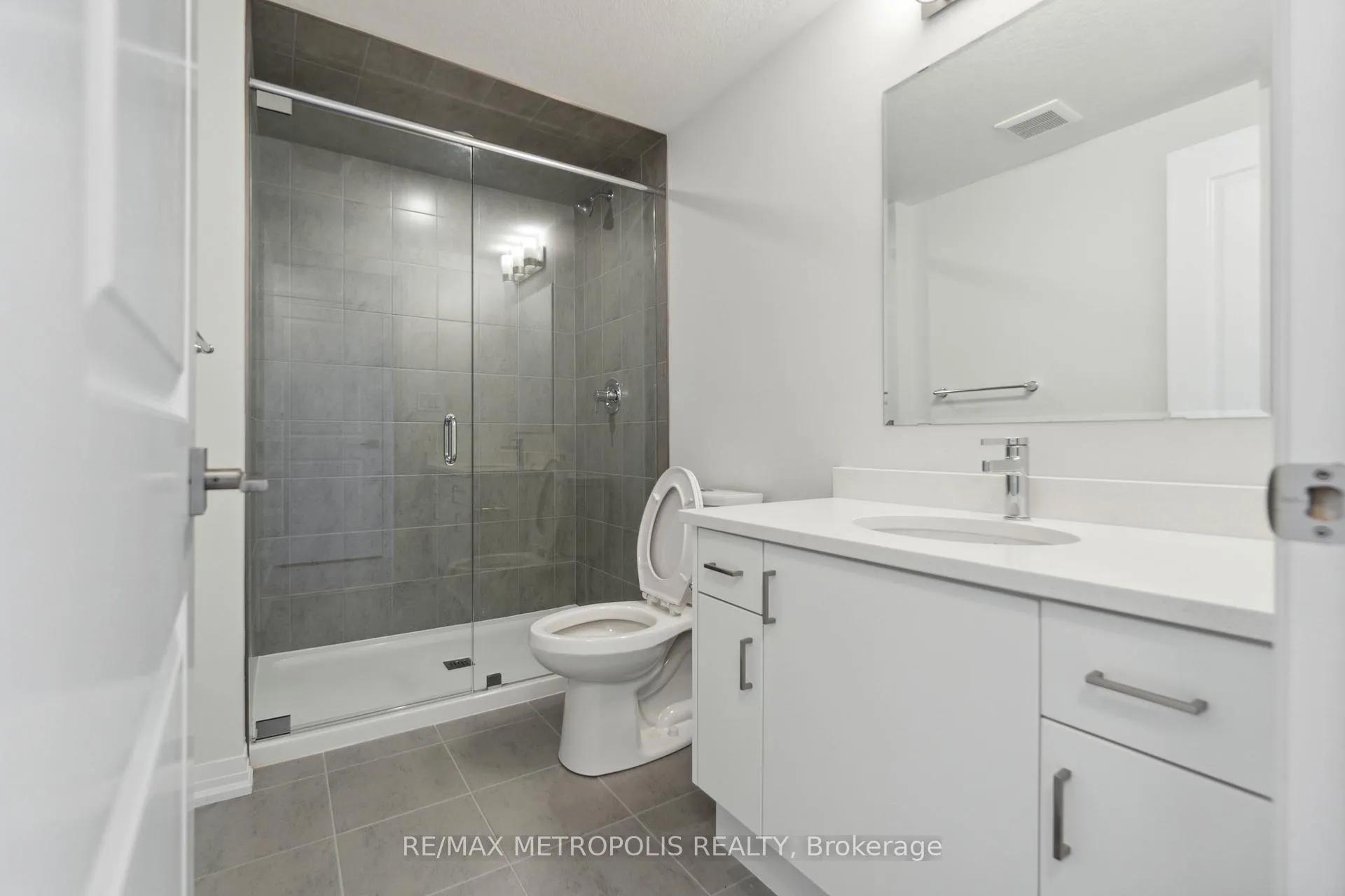 Photo 23 of Unit 27, 15 Stauffer Woods Trail, Kitchener — HOMEH