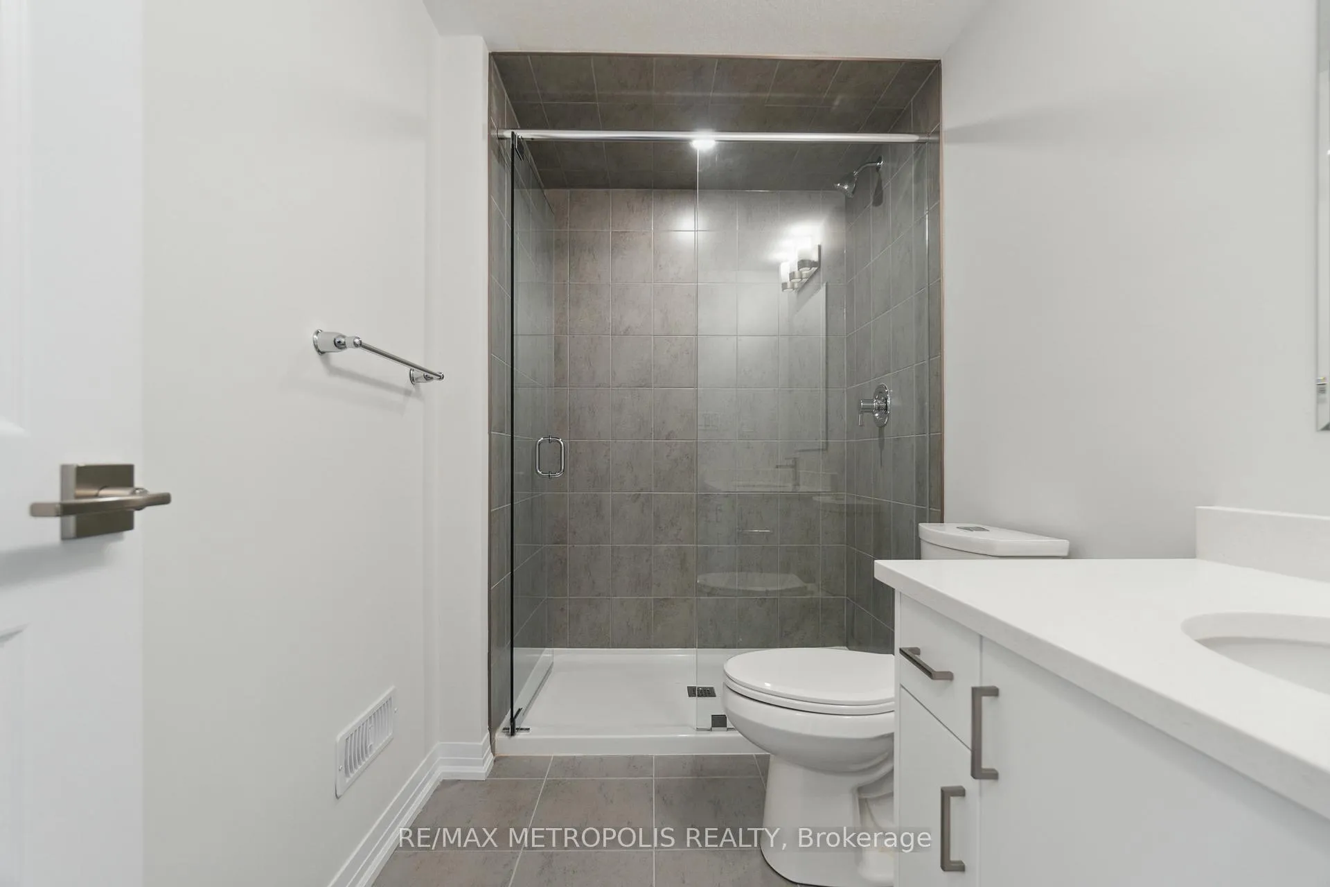 Photo 24 of Unit 27, 15 Stauffer Woods Trail, Kitchener — HOMEH