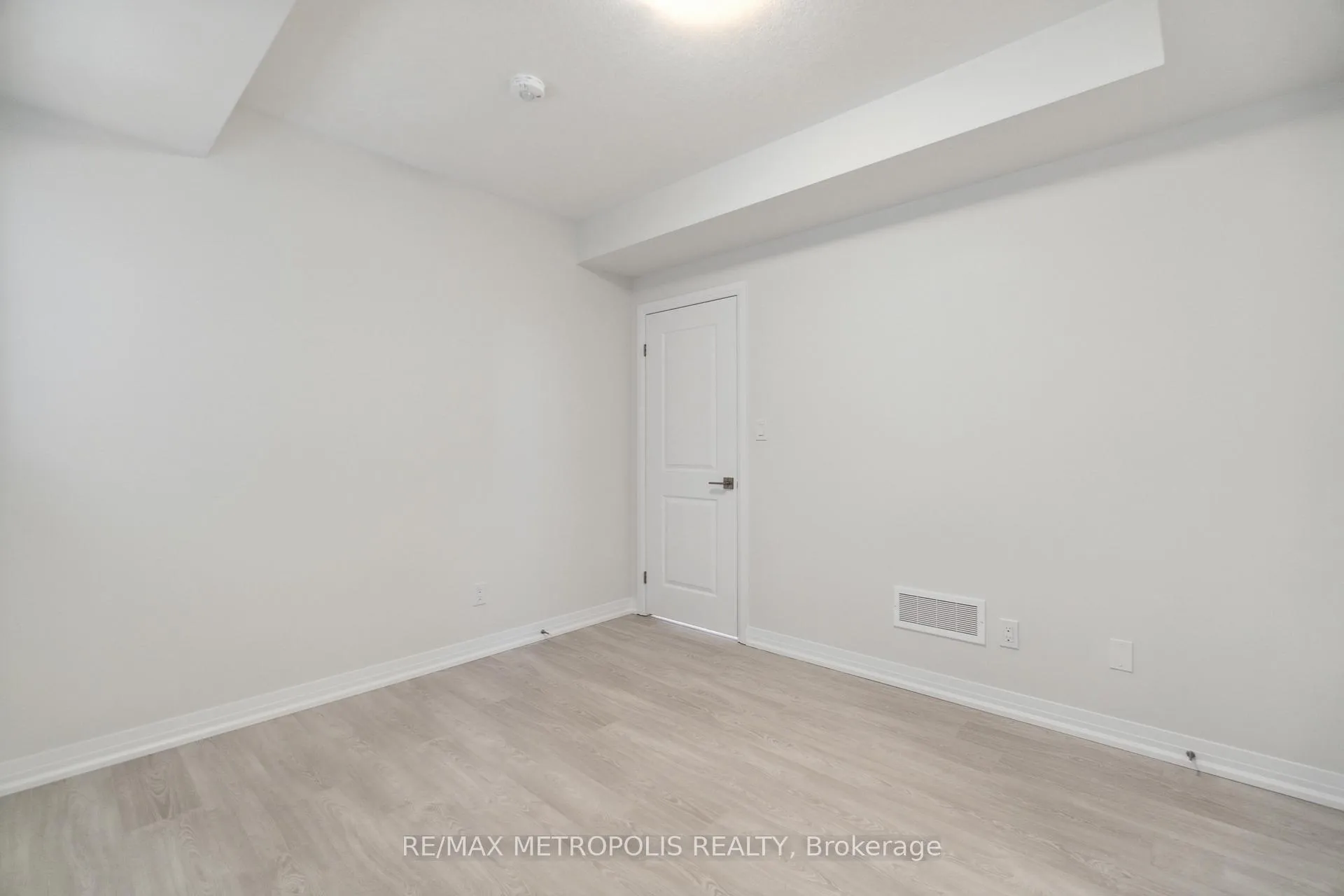 Photo 28 of Unit 27, 15 Stauffer Woods Trail, Kitchener — HOMEH